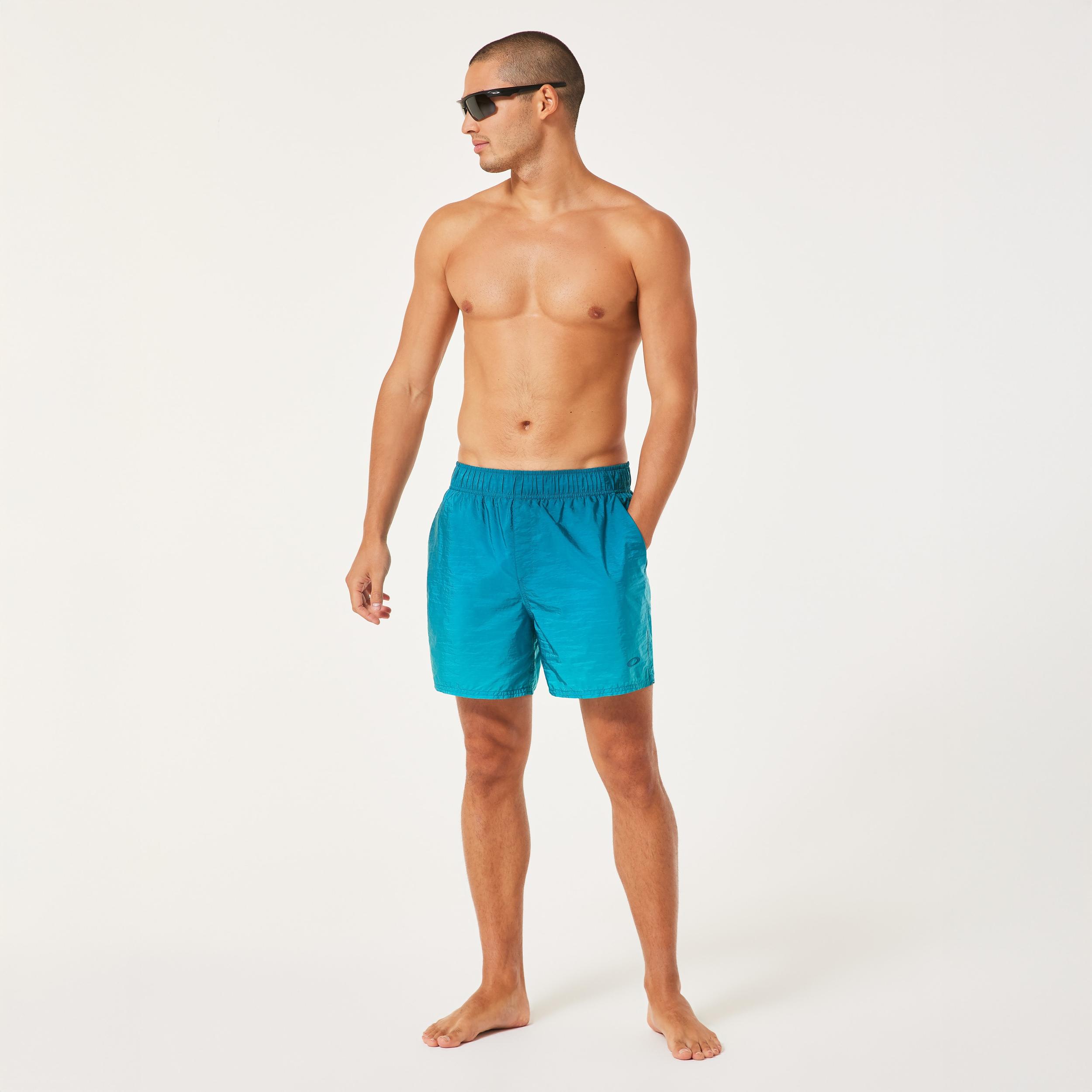 Oakley Mens Gradient 16 Beachshort Product Image
