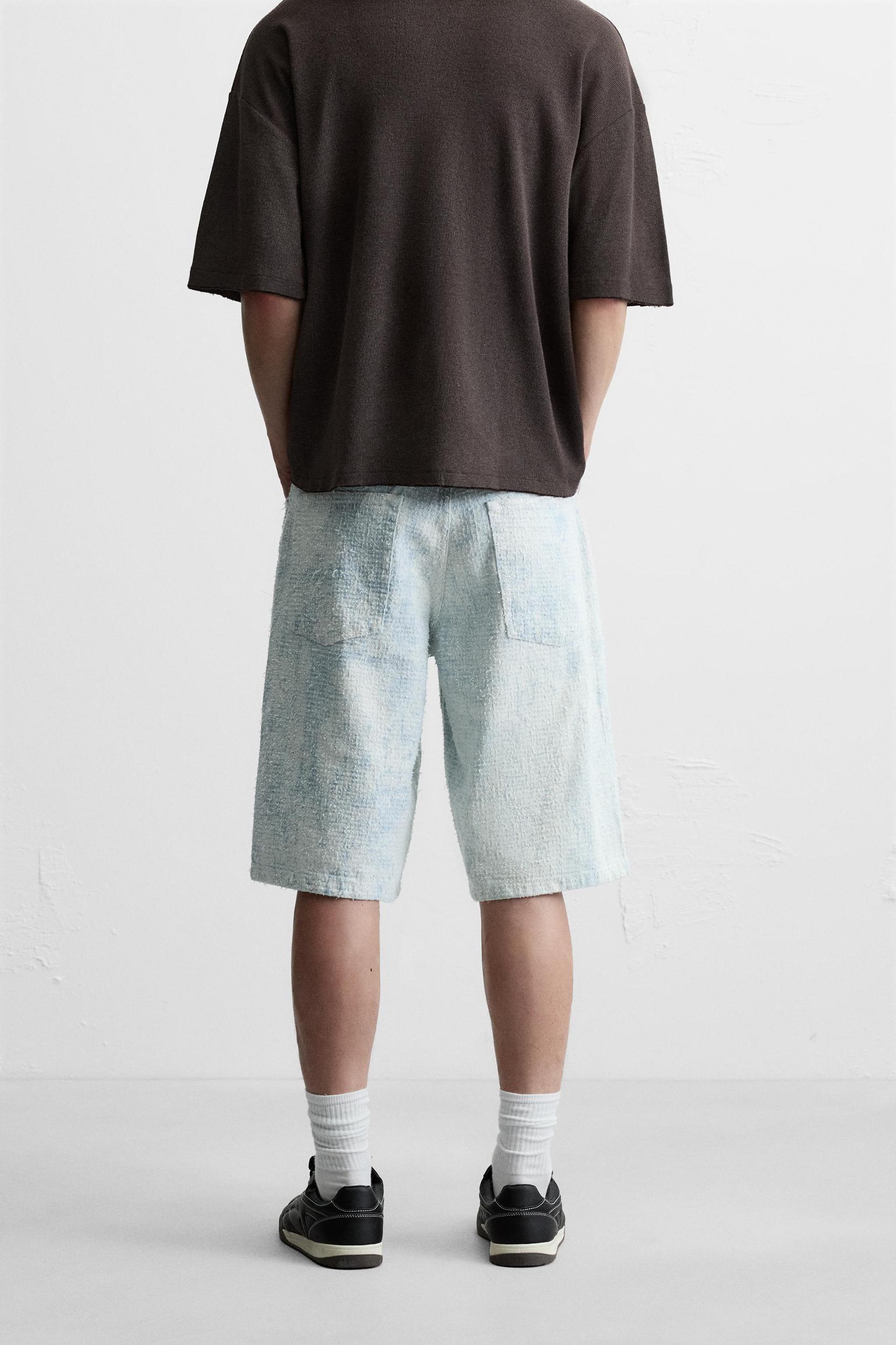SCRATCHED BAGGY FIT DENIM SHORTS Product Image