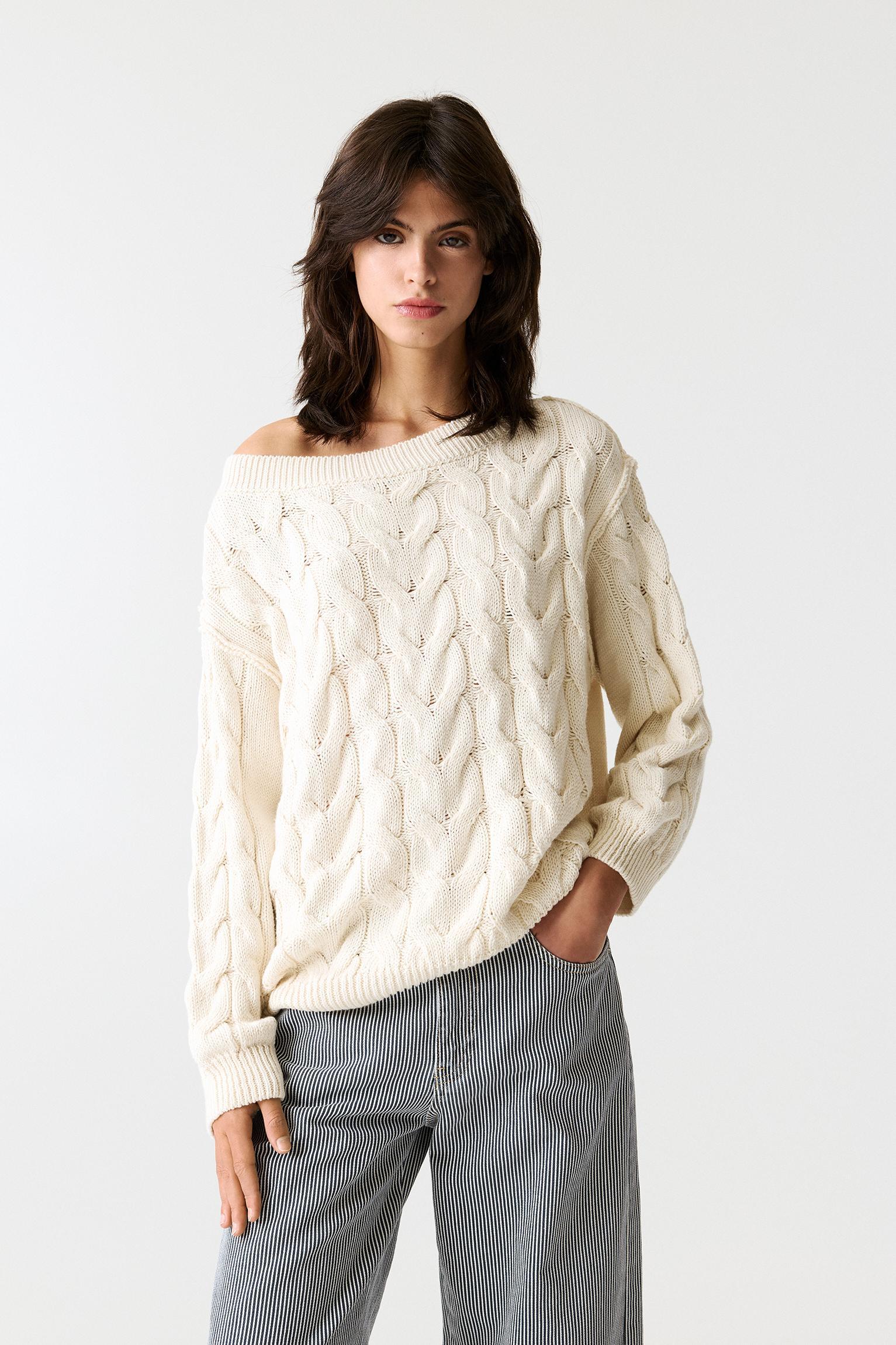 Asymmetric cable-knit sweater Product Image