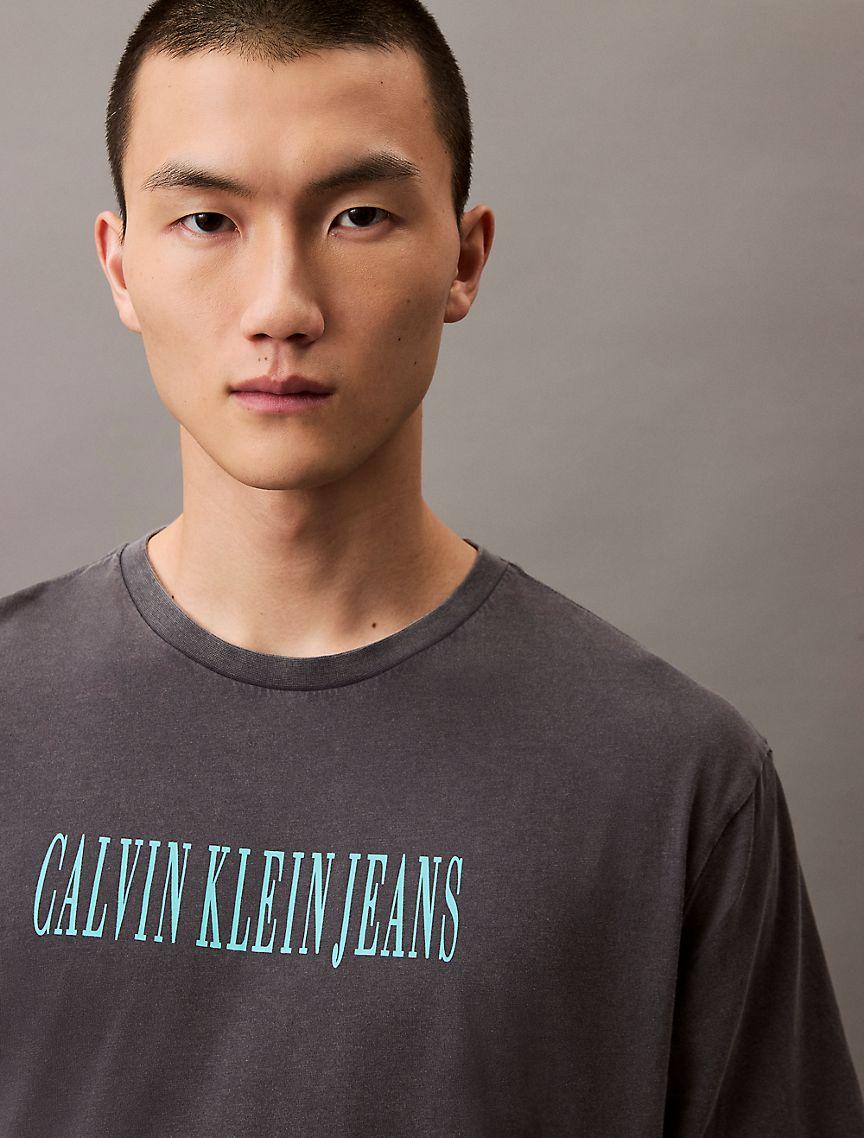 Acid Wash Graphic Crewneck T-Shirt Product Image