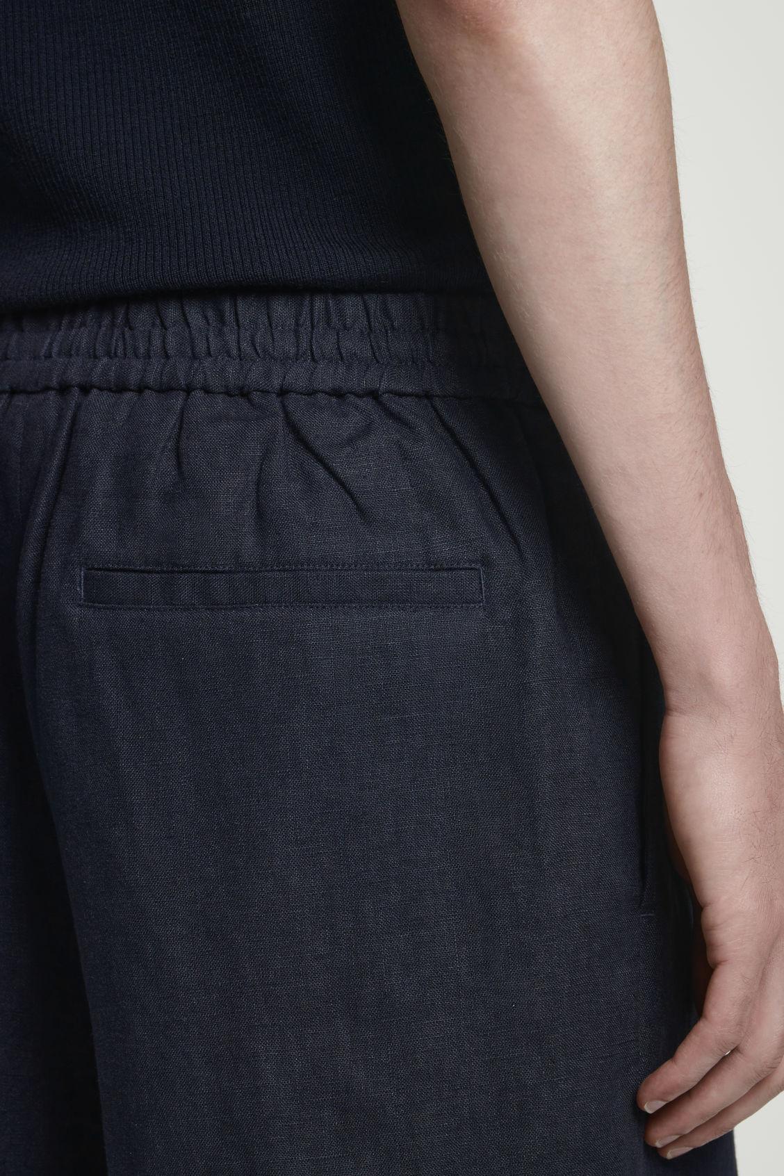 ELASTICATED LINEN SHORTS Product Image