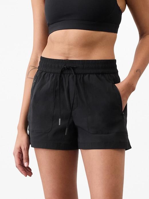 Trekkie North Mid Rise Short Product Image