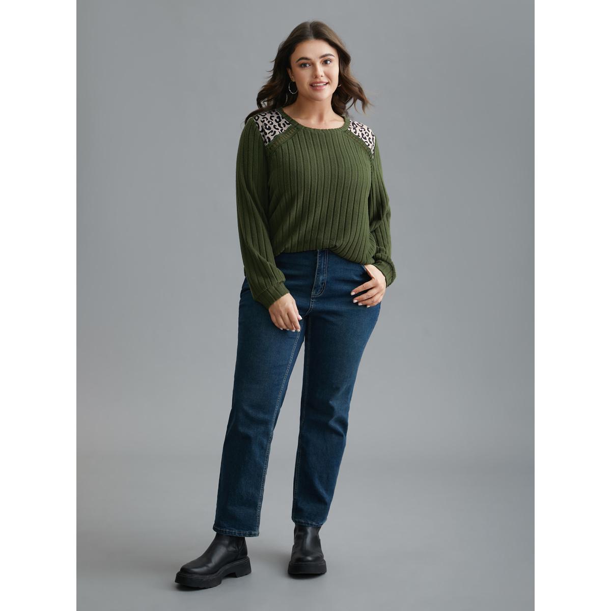 Plus Size Leopard Shoulders Stretchy Textured T-shirt DarkGreen Women Casual Woven ribbon&lace trim Round Neck Everyday T-shirts BloomChic 26/4X Product Image