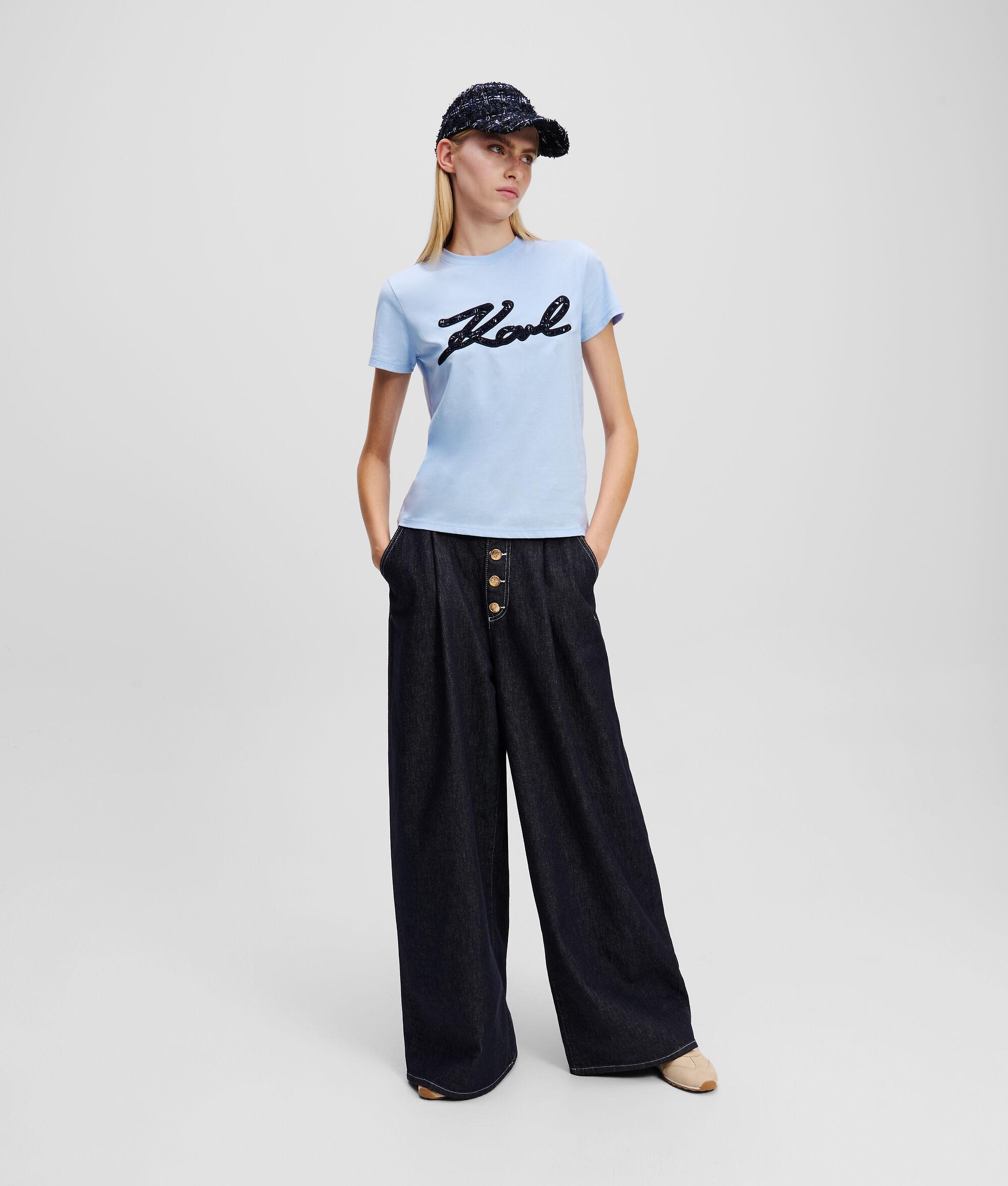 BOUCLÉ SIGNATURE T-SHIRT Product Image