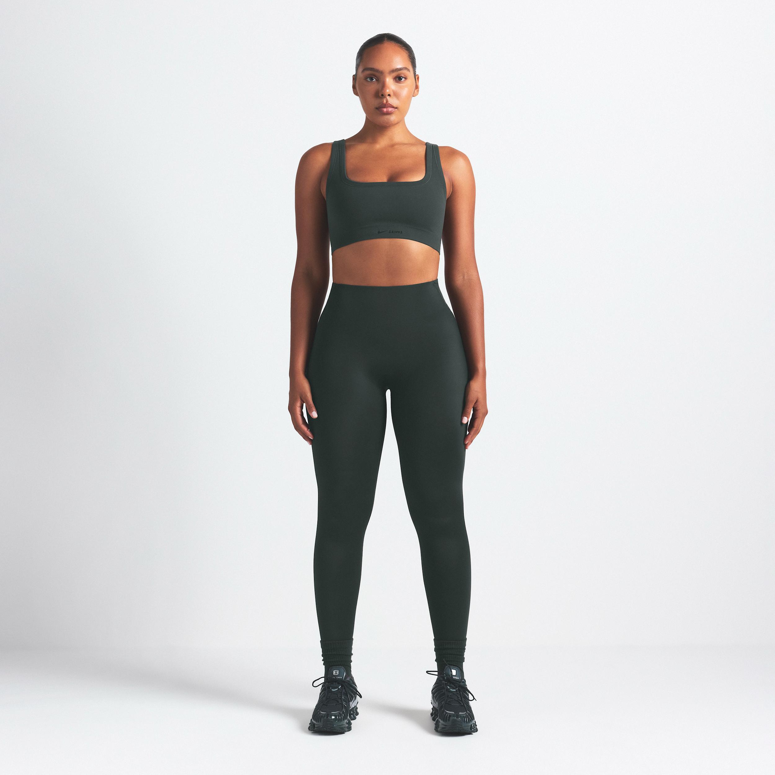 Nike Womens SKIMS Vintage Seamless Scoop Bra | BRSPT2951-DKT Product Image