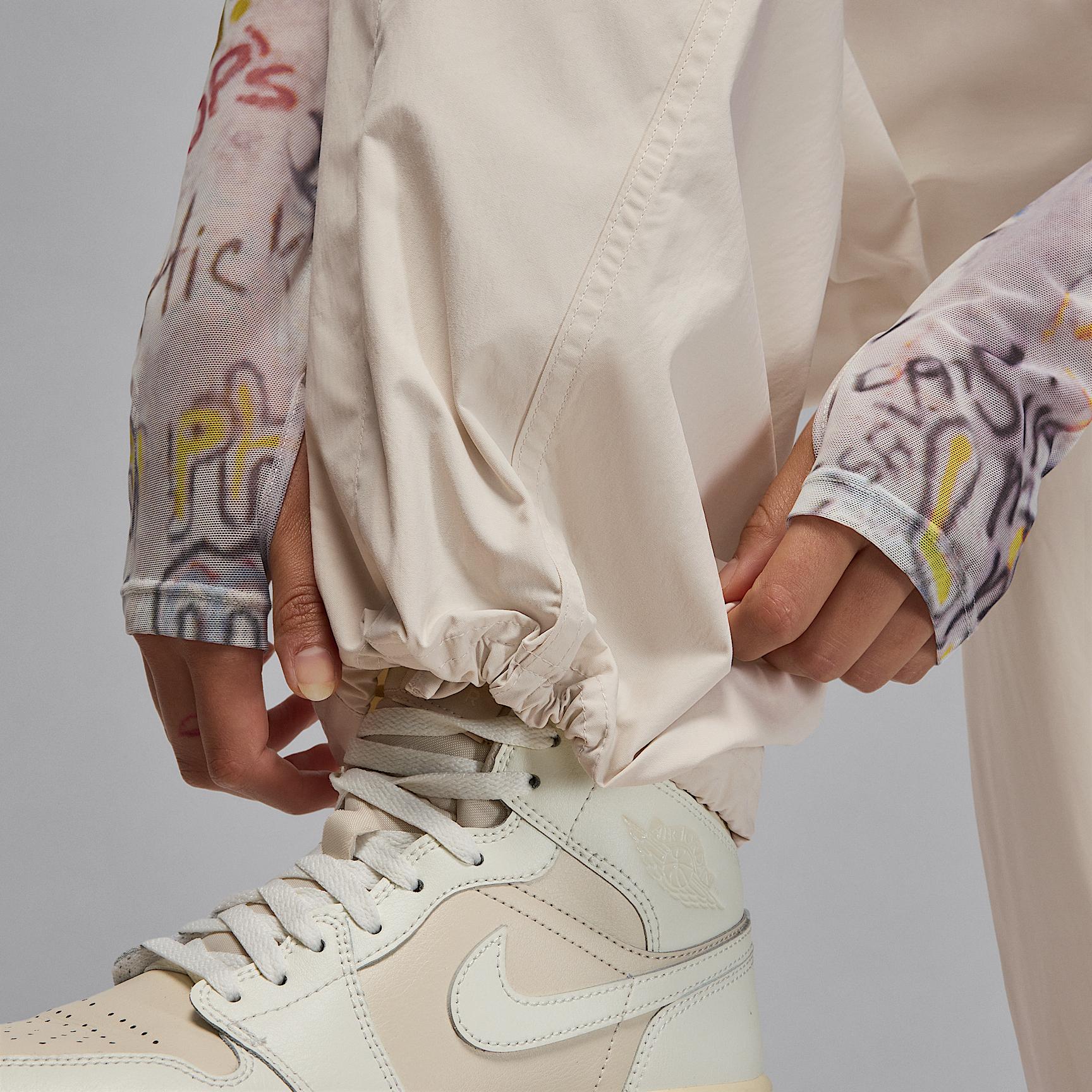 Womens Jordan Flight Chicago Parachute Pants | HM6144-068 Product Image