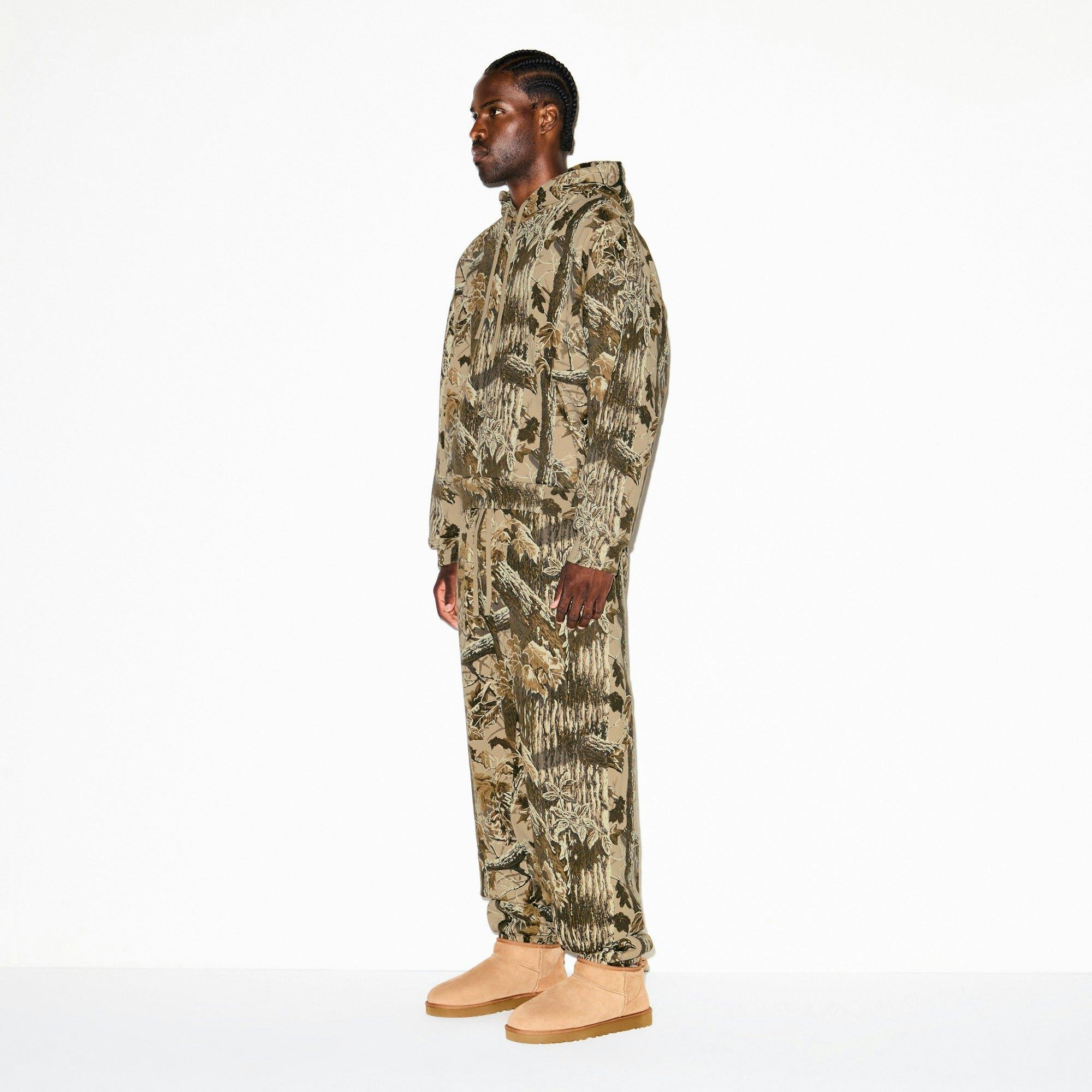 HEAVYWEIGHT FLEECE MENS REALTREE RELAXED HOODIE | REALTREE CAMO PRINT Product Image