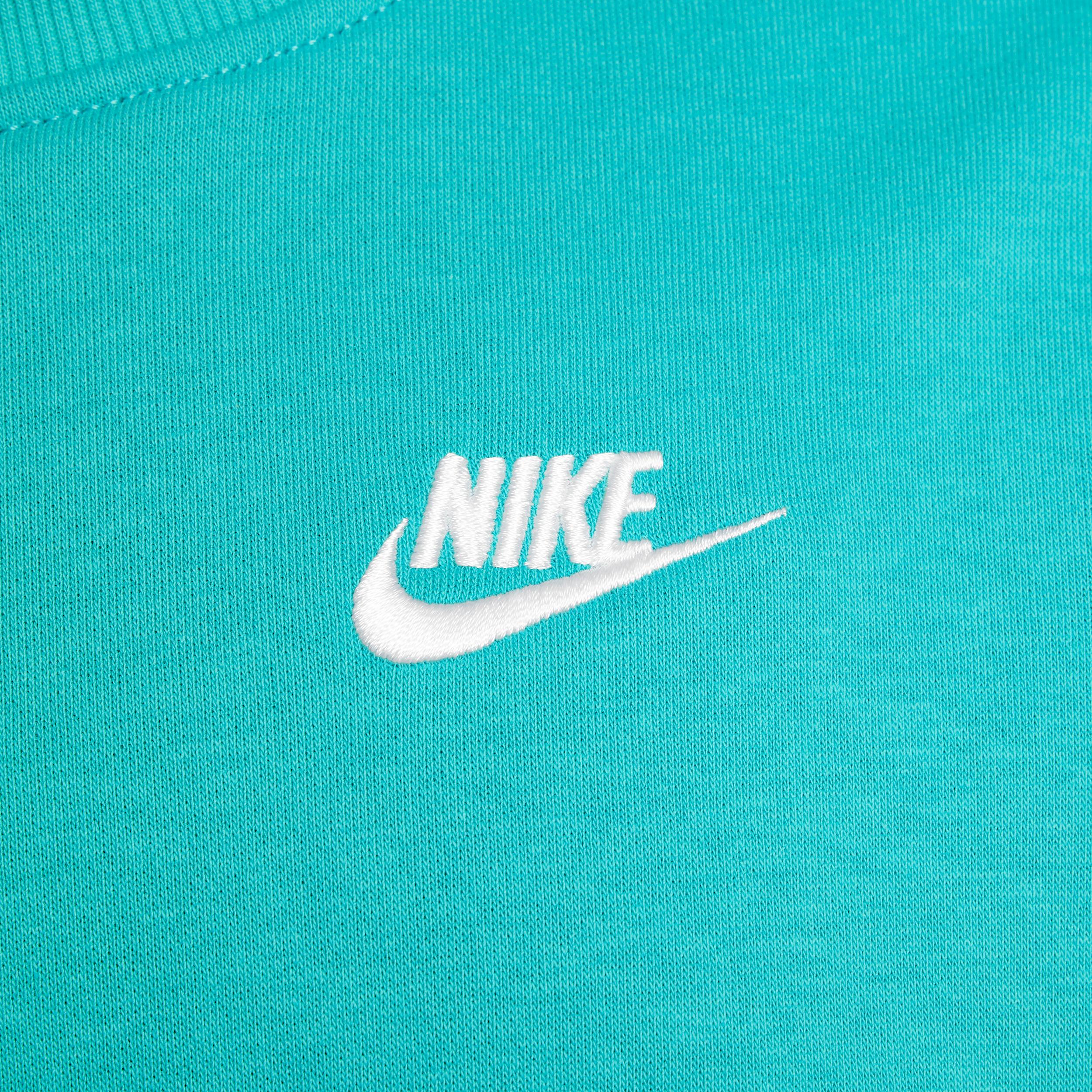 Unisex Nike Sportswear Club Fleece Girls' Boxy Crew-Neck Sweatshirt Product Image