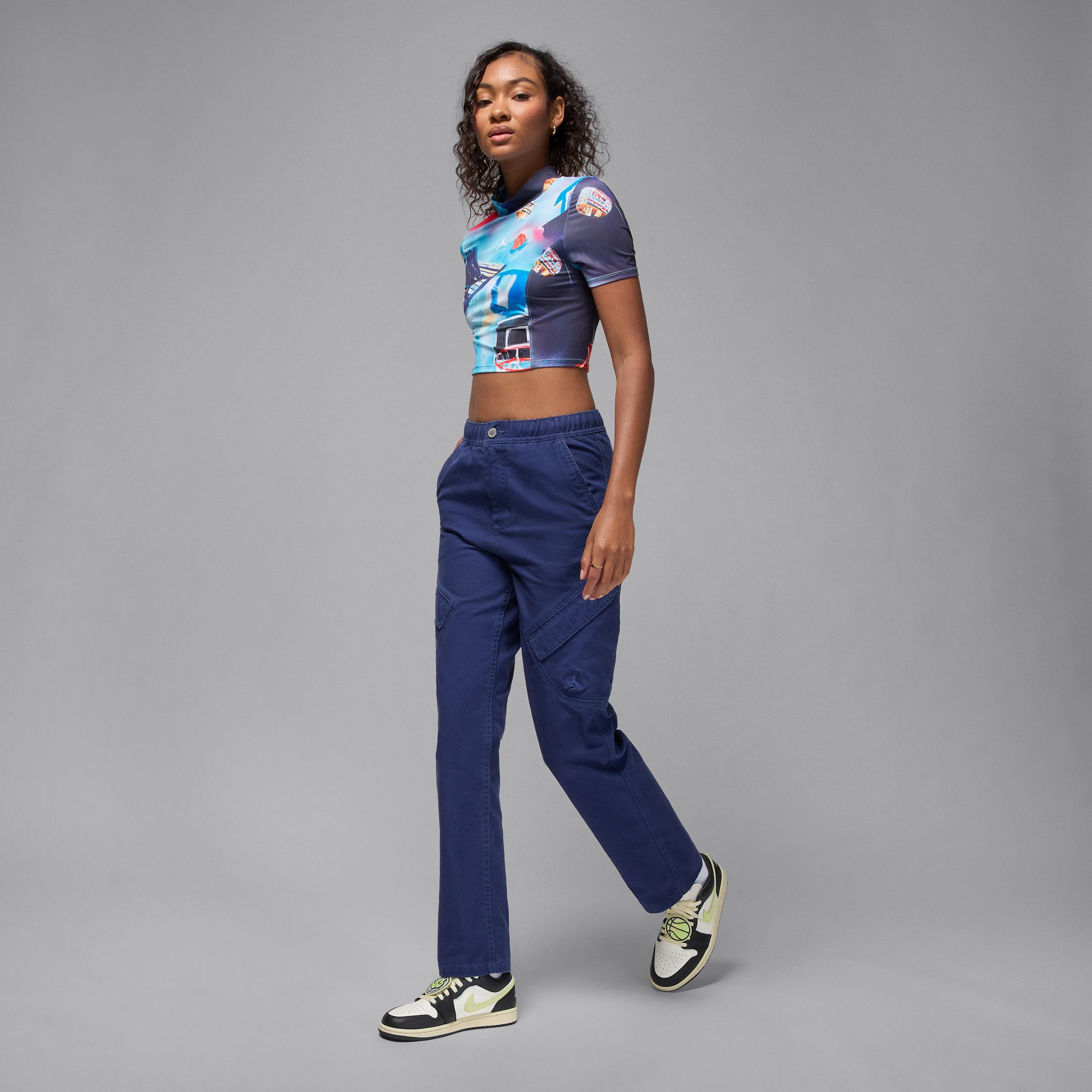 Womens Air Jordan 1 Low SE Shoes | HQ3009-003 Product Image