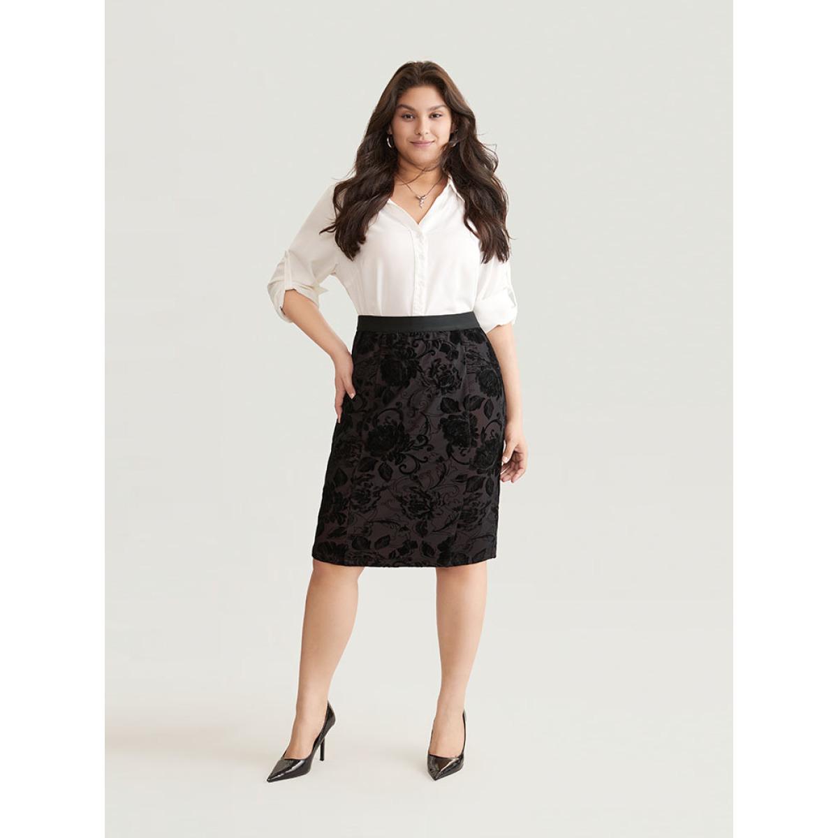 Plus Size Flocking Silhouette Floral Print Bodycon Skirt Women Scarlet Elegant Velvet Bodycon Medium stretch Dailywear Skirts BloomChic 22-24/3X Product Image