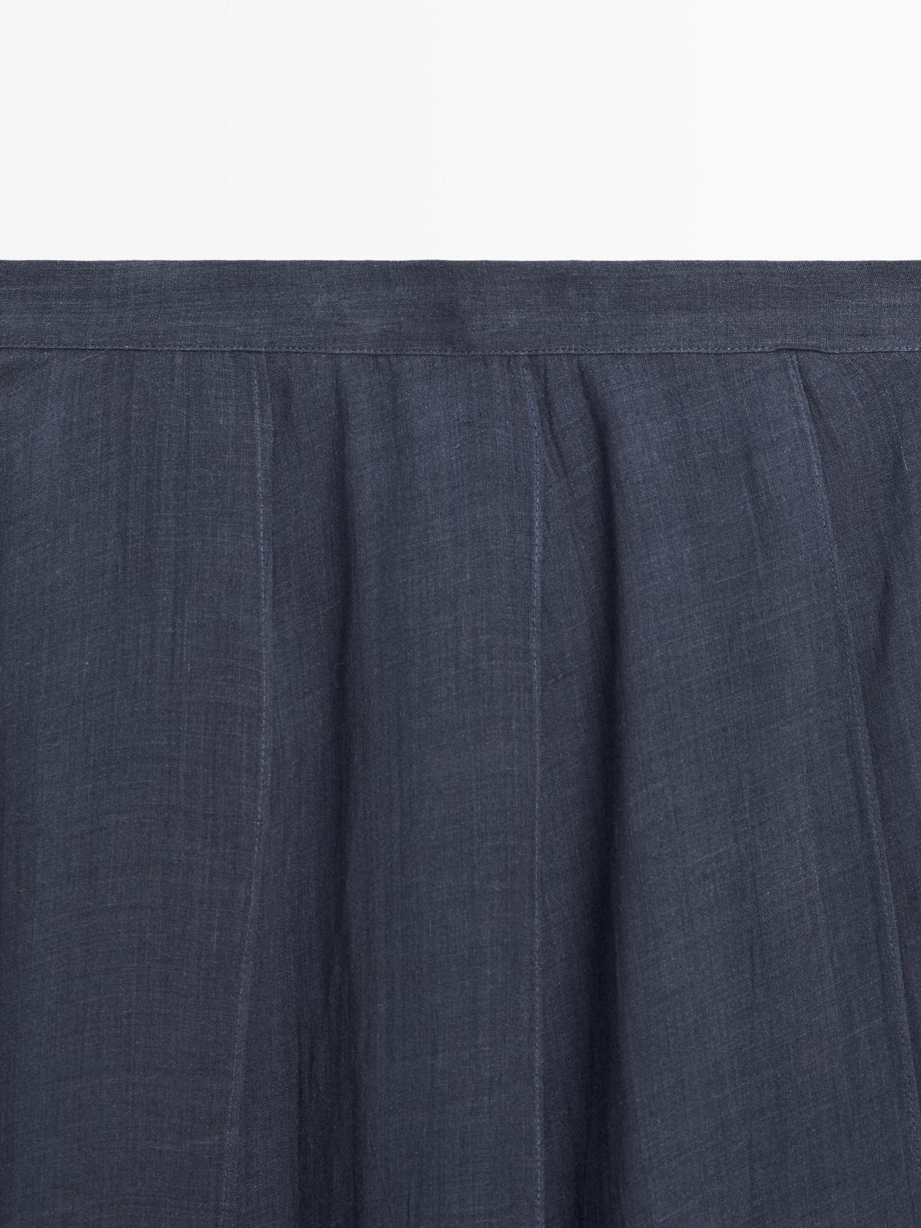 Long flowing skirt with ruffles Product Image