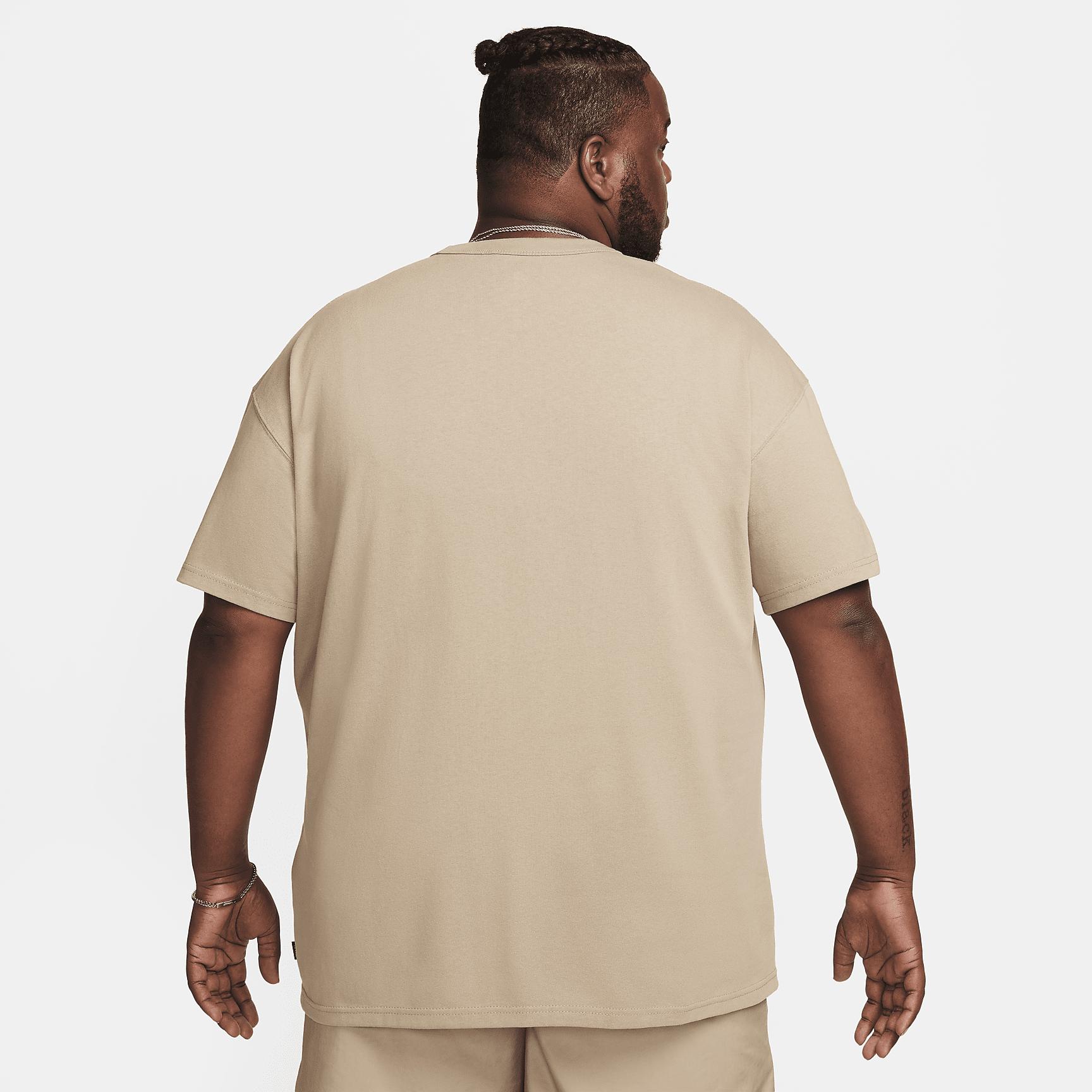 Nike Sportswear Premium Essentials Men's T-Shirt Product Image