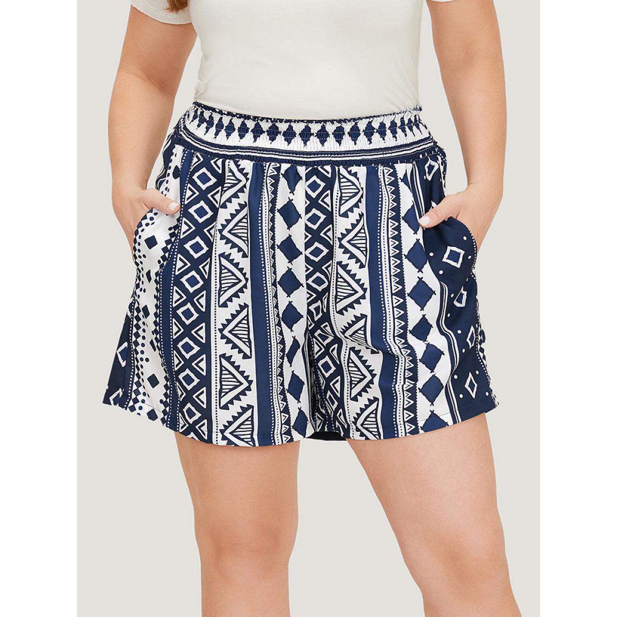 Plus Size Bandana Shirred Waist Pocket Shorts Women Blue Vacation Pocket Dailywear Shorts BloomChic 28/5X Product Image