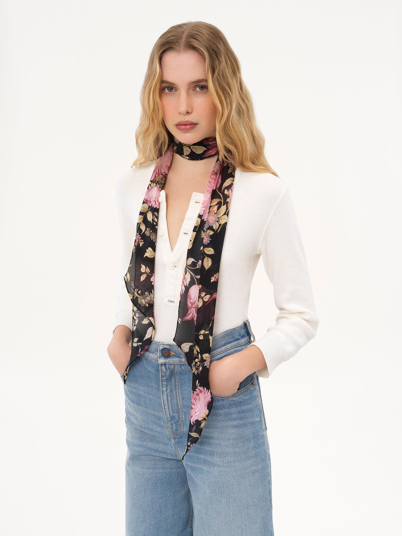 The Chloé Peonies bandeau scarf in silk charmeuse Product Image