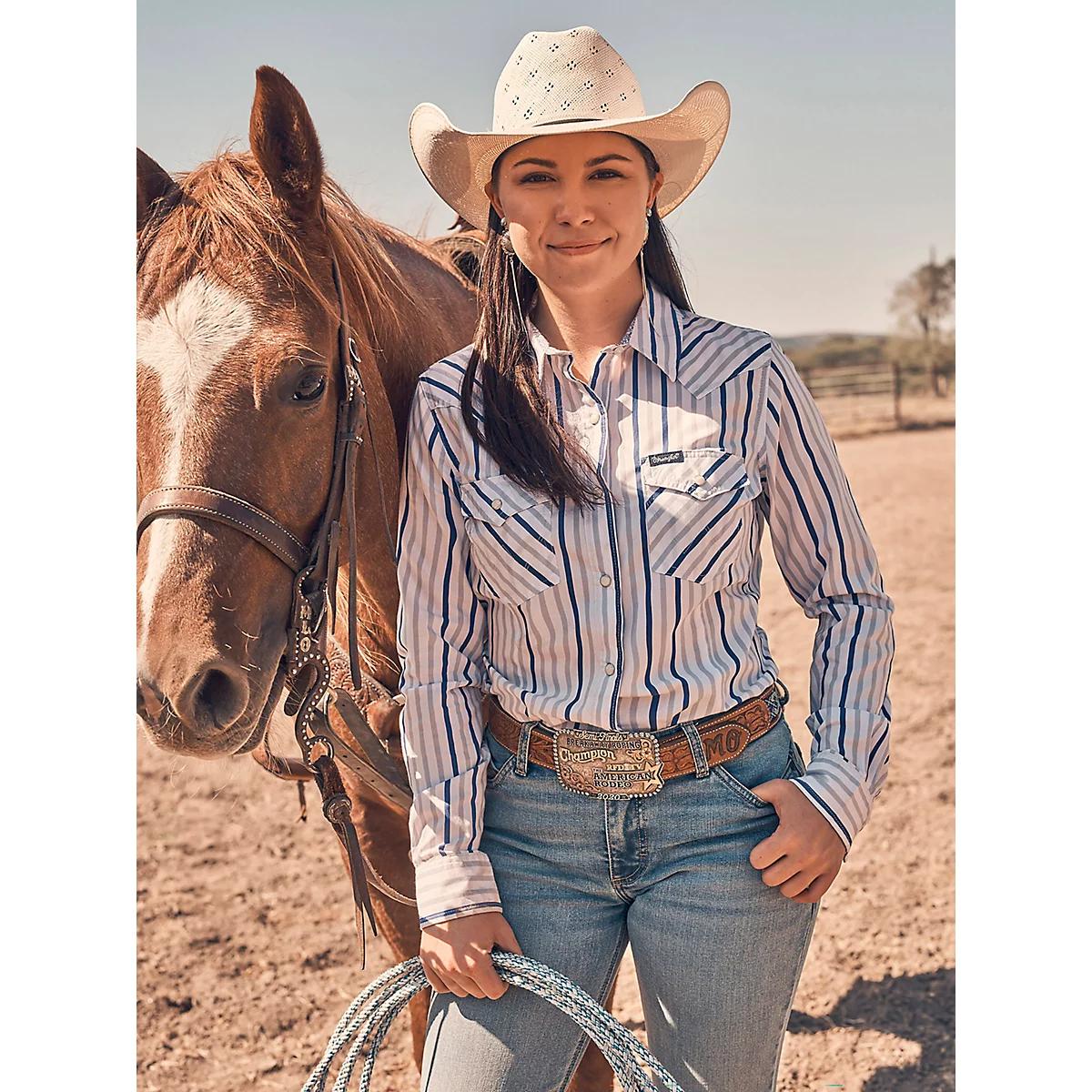 Women's Wrangler All Occasion Western Snap Shirt in Diamond Sky Product Image