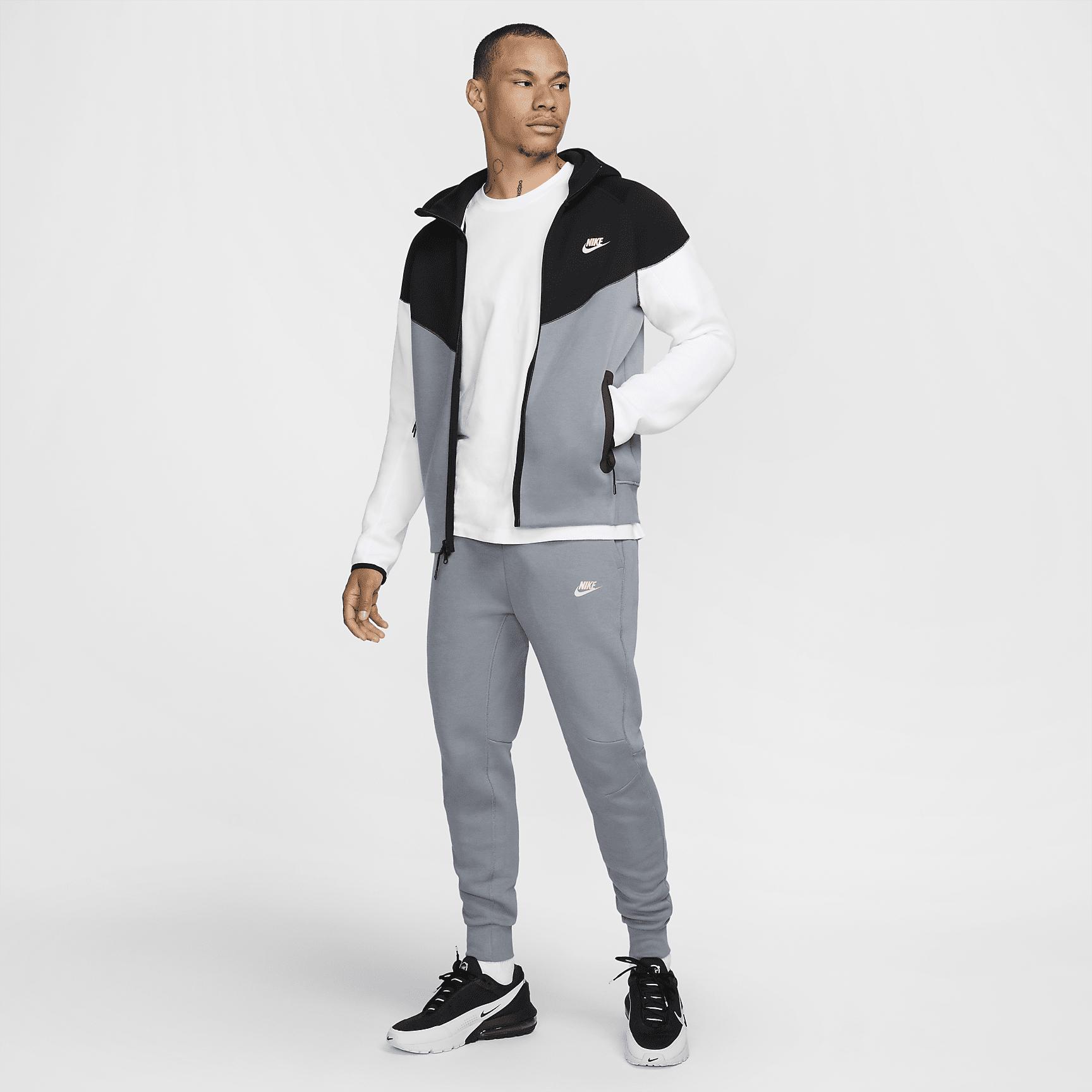 Mens Nike Sportswear Tech Fleece Windrunner Full-Zip Hoodie | FZ4709-011 Product Image