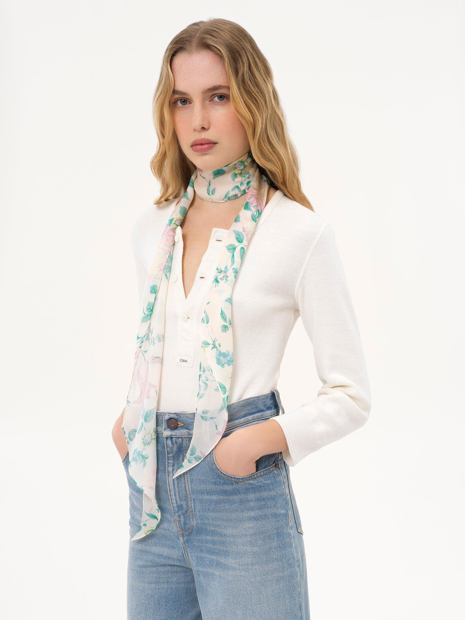 The Chloé Peonies bandeau scarf in silk charmeuse Product Image