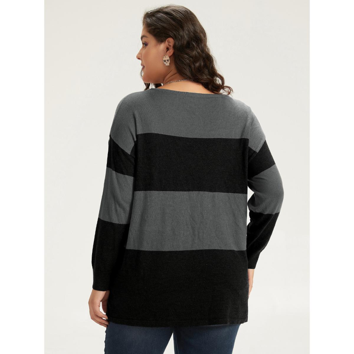 Plus Size Halloween Supersoft Essentials Colorblock Contrast Elastic Cuffs Pullover Gray Women Casual Loose Long Sleeve V-neck Everyday Pullovers BloomChic 26/4X Product Image