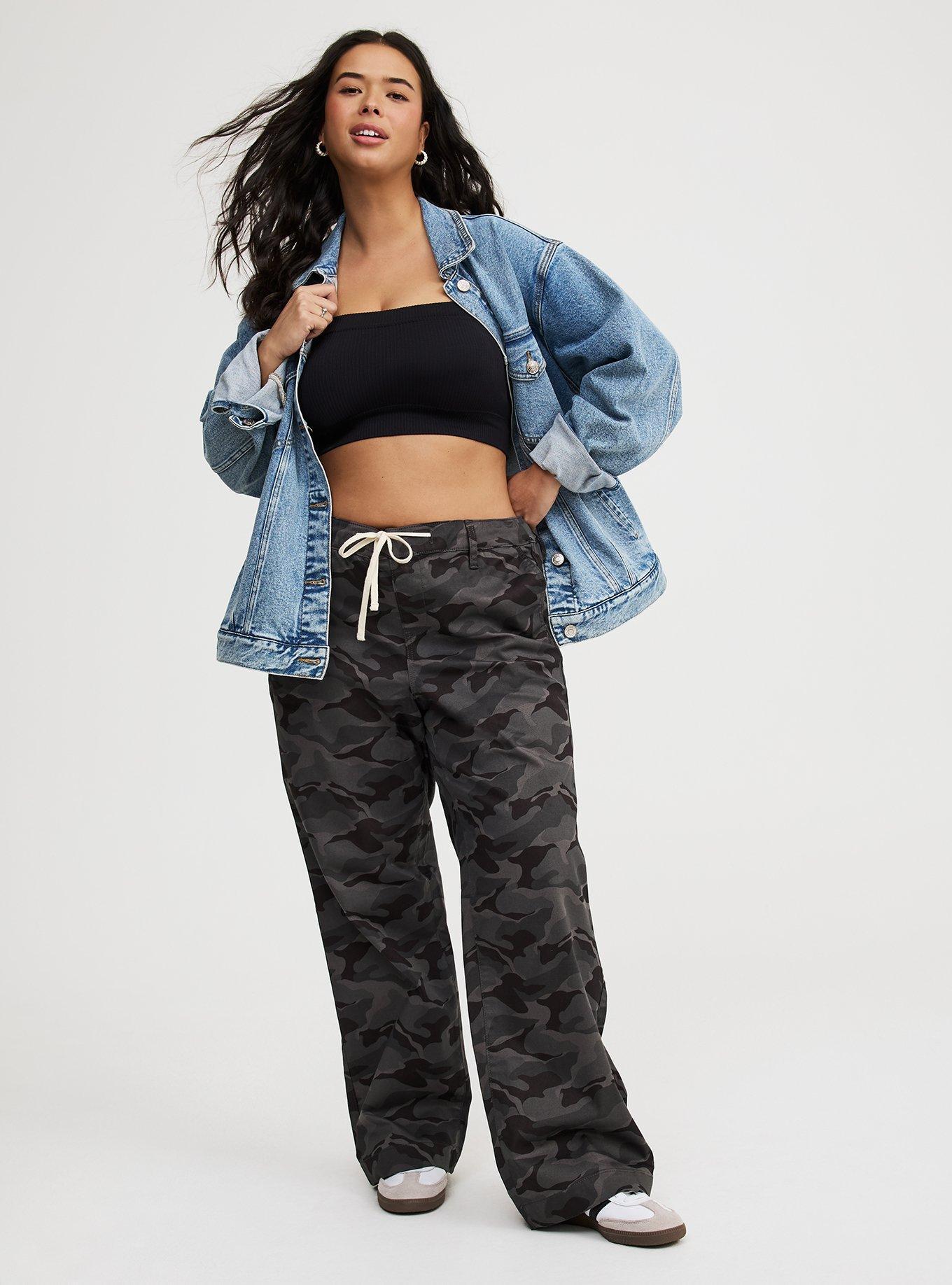 Weekend Mid-Rise Wide Leg Pant Product Image