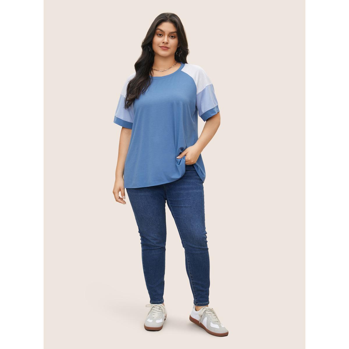 Plus Size Colorblock Contrast Crew Neck Raglan Sleeve T-shirt Cerulean Women Casual Contrast Colorblock Everyday T-shirts BloomChic 26/4X Product Image