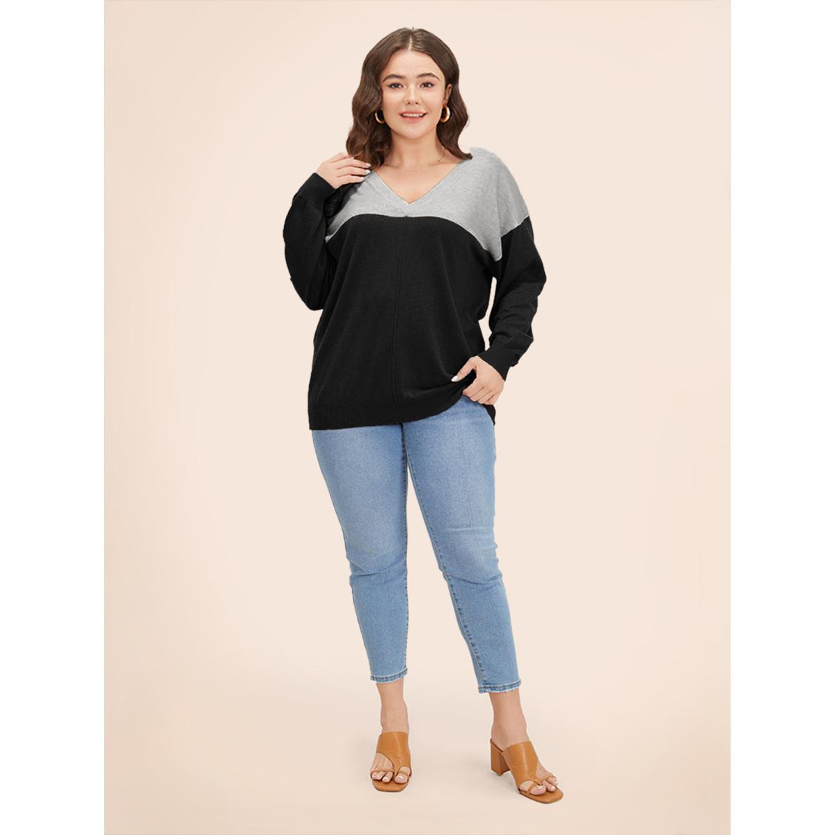 Plus Size Supersoft Essentials Colorblock Two Tone Patchwork V Neck Pullover Black Women Casual Loose Long Sleeve V-neck Dailywear Pullovers BloomChic 18-20/2X Product Image