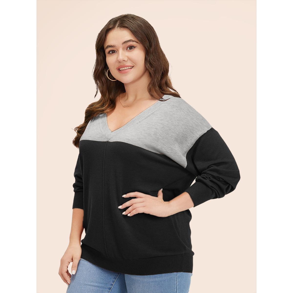 Plus Size Supersoft Essentials Colorblock Two Tone Patchwork V Neck Pullover Black Women Casual Loose Long Sleeve V-neck Dailywear Pullovers BloomChic 18-20/2X Product Image