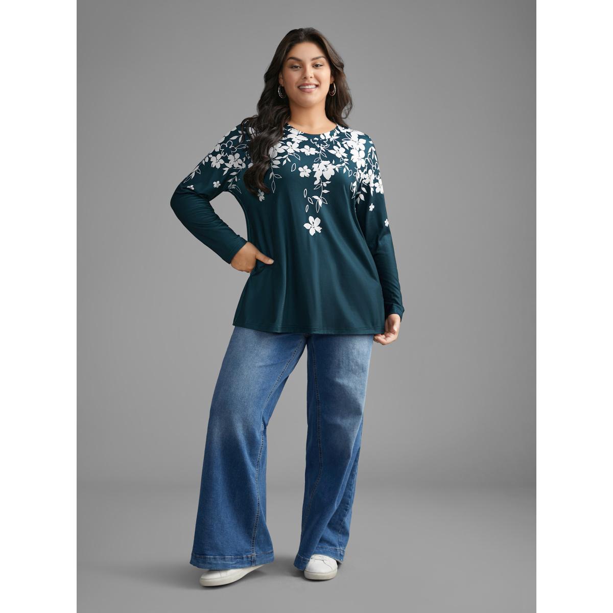 Plus Size Round Neck Boho Print T-Shirt Eggplant Women Casual Contrast Natural Flowers Round Neck Everyday T-shirts BloomChic 26/4X Product Image