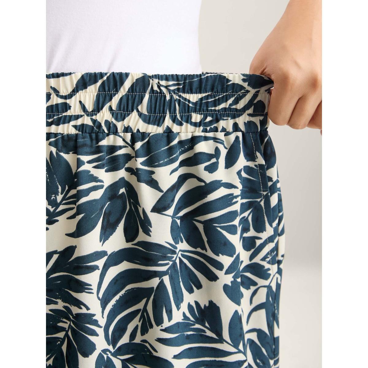 Plus Size Tropical Leaf Print Wide-Leg Pants Women Indigo Resort Wide Leg Mid Rise Vacation Pants BloomChic 30/6X Product Image