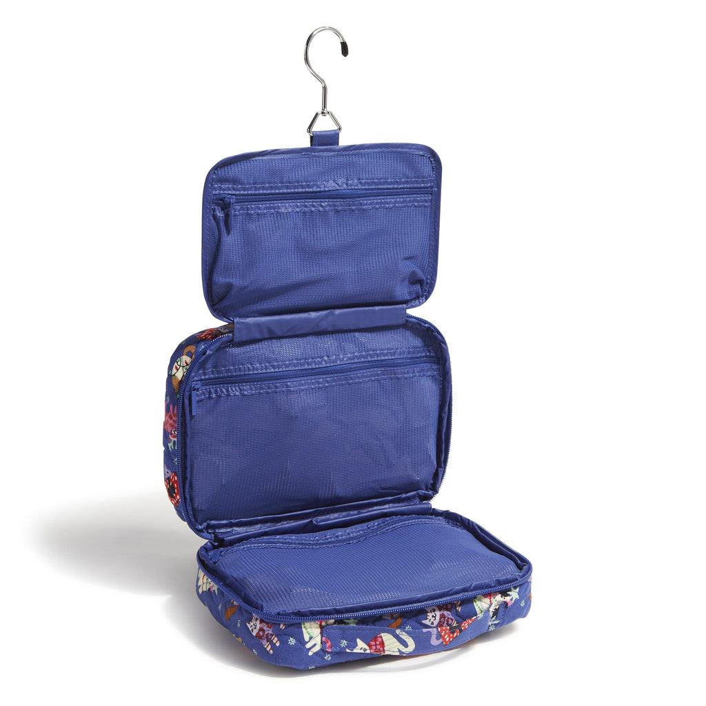 Outlet Essential Hanging Travel Organizer Product Image