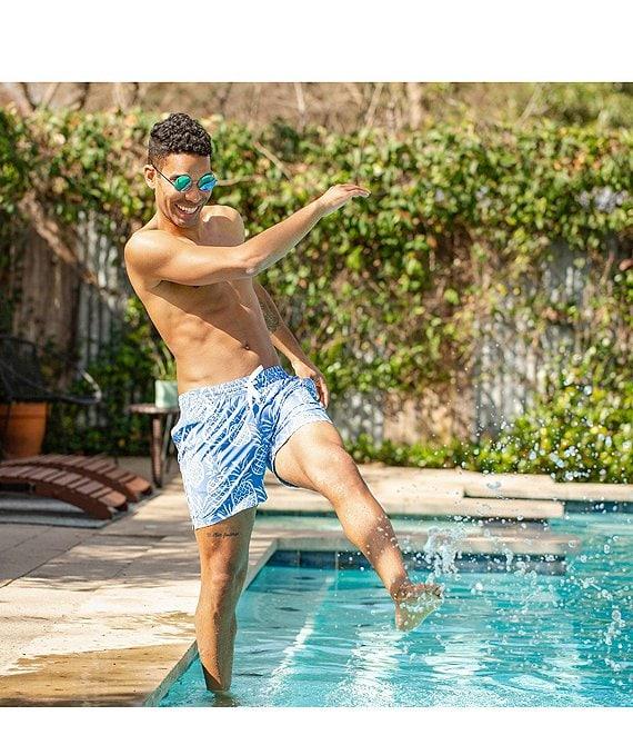 Chubbies The Thigh-Napples 5.5#double; Inseam Classic Stretch Shorts Product Image