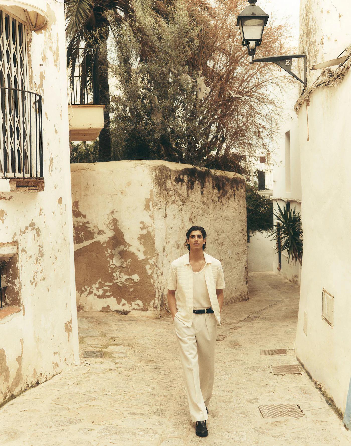 Double-Pleated Trouser in Cotton-Linen Blend Product Image