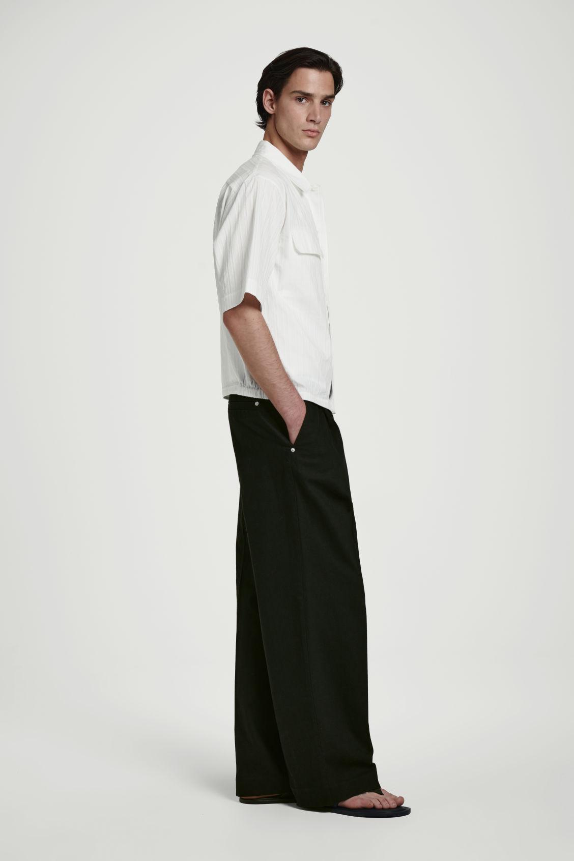 RELAXED FLAP-POCKET UTILITY SHIRT Product Image