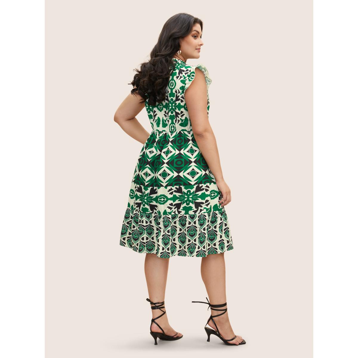 Plus Size Boho Print Tie Knot Ruffle Cap Sleeve Dress Malachitegreen Women Resort Tie knot Notched collar Cap Sleeve Curvy BloomChic 12/L Product Image