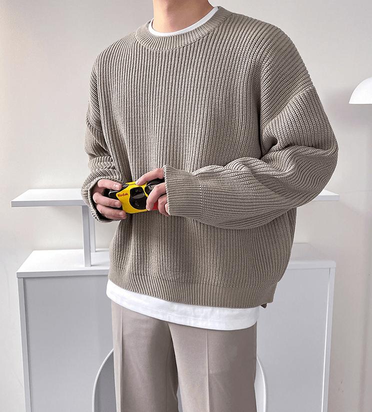 RT No. 6157 KNITTED PULLOVER ROUND NECK SWEATER Product Image