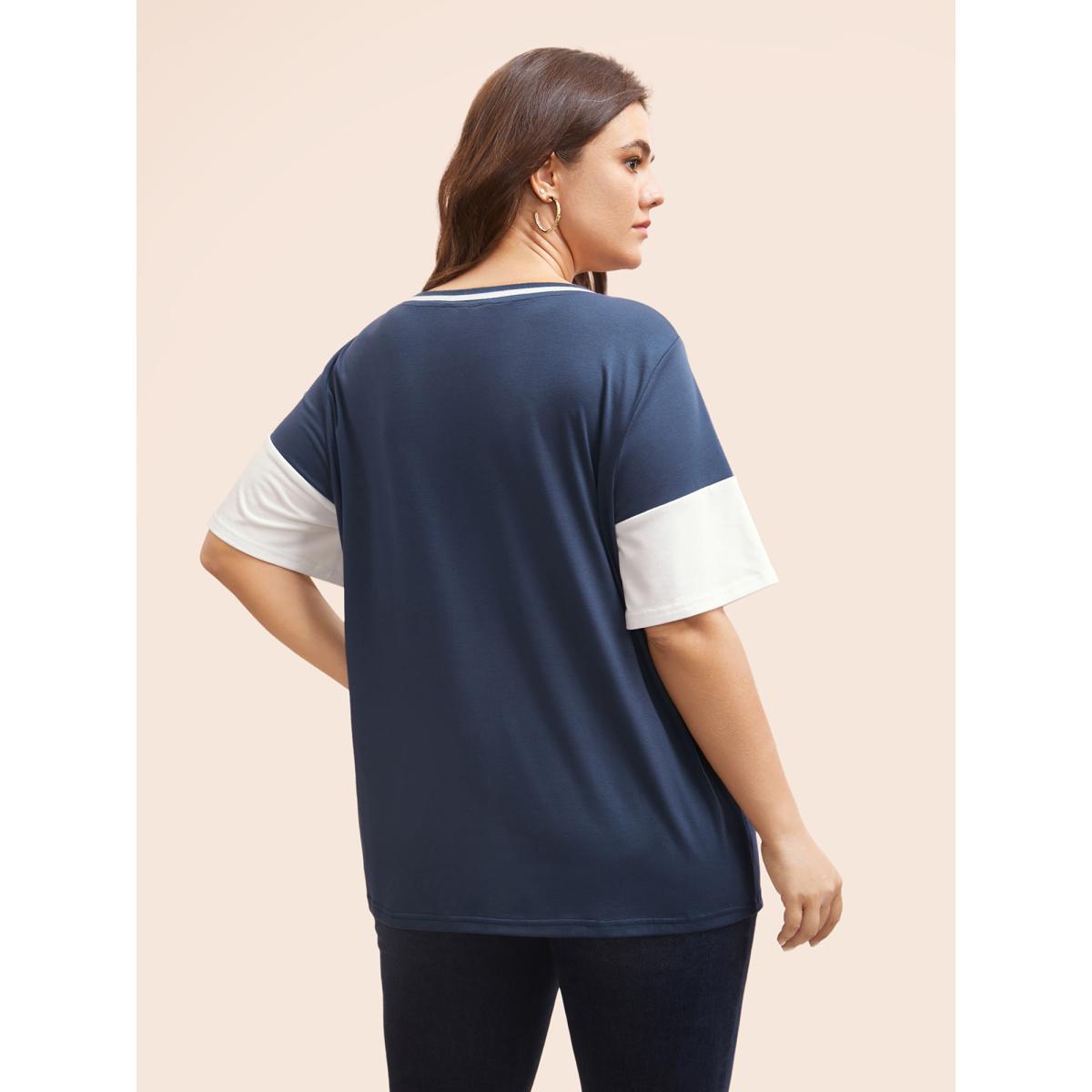 Plus Size Round Neck Contrast Patchwork T-shirt Indigo Women Casual Contrast Round Neck Everyday T-shirts BloomChic 30/6X Product Image