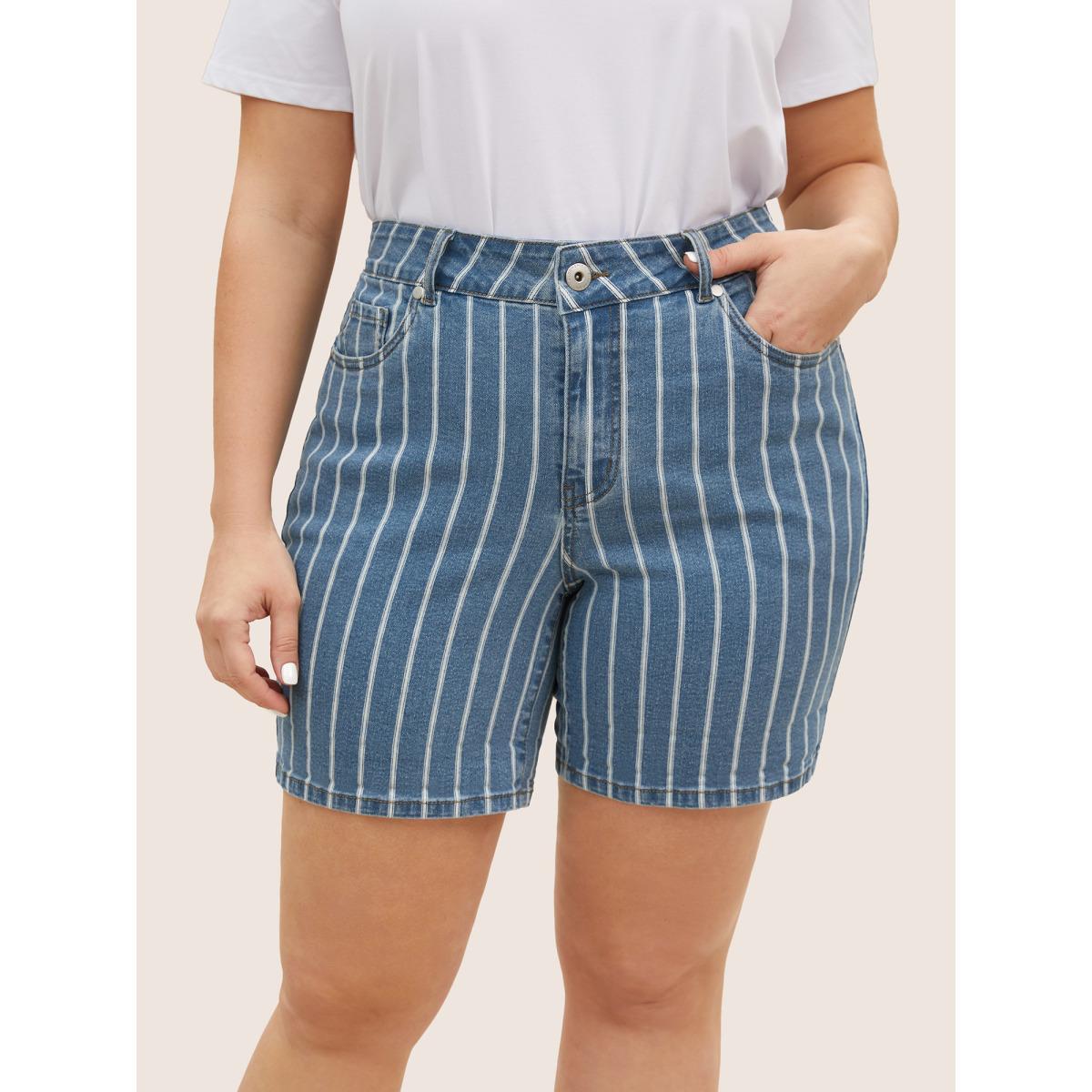 Plus Size Striped Roll Hem Light Wash Denim Shorts Women Denimblue Roll Hem High stretch Everyday Slanted pocket Casual Denim Shorts BloomChic 18/2X Product Image