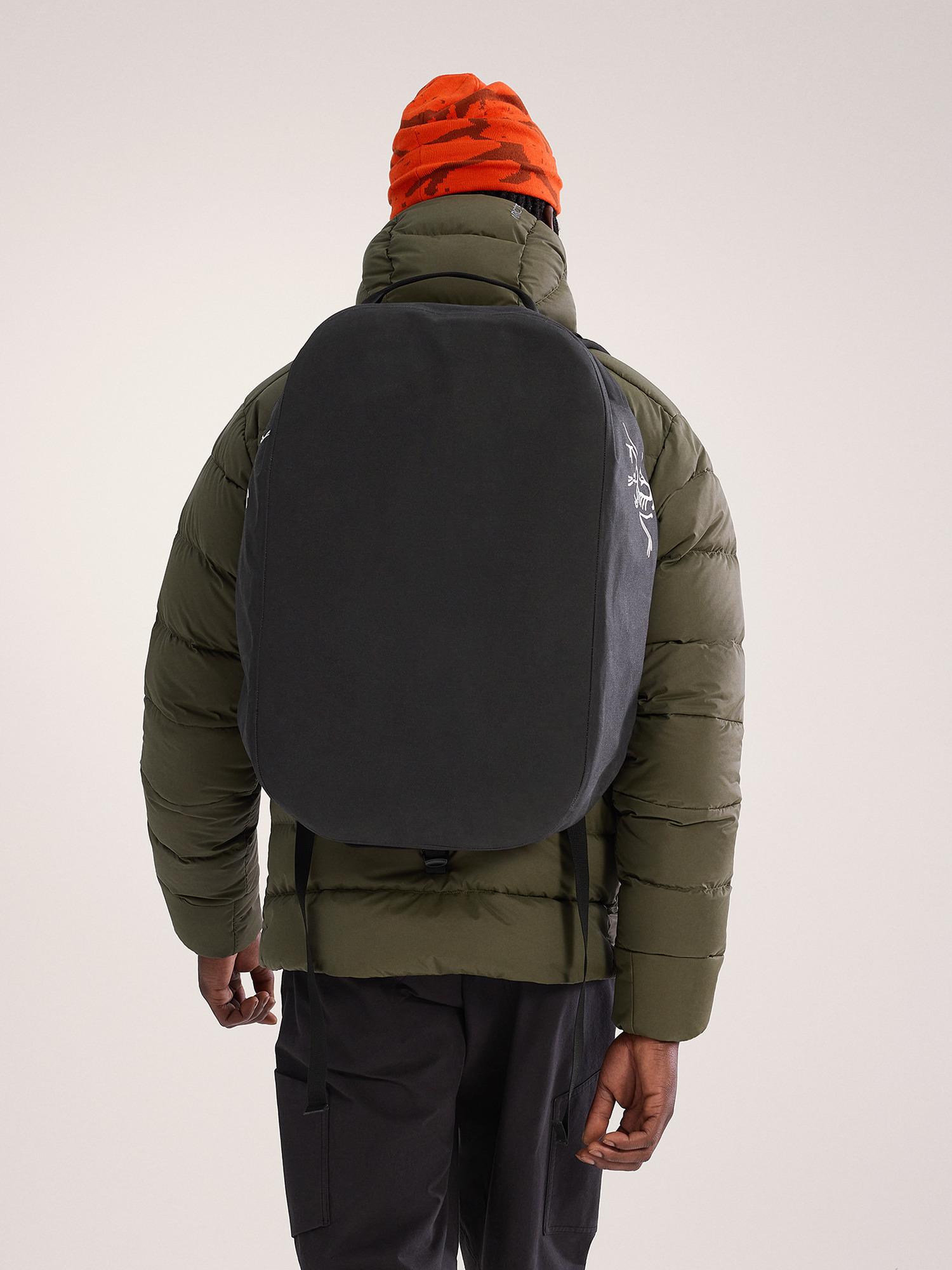 Carrier 40 Duffle Product Image