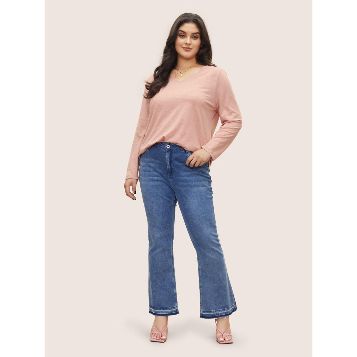 Plus Size Solid Heather Scalloped Trim T-shirt Pink Women Casual Plain Plain V-neck Everyday T-shirts BloomChic 22-24/3X Product Image