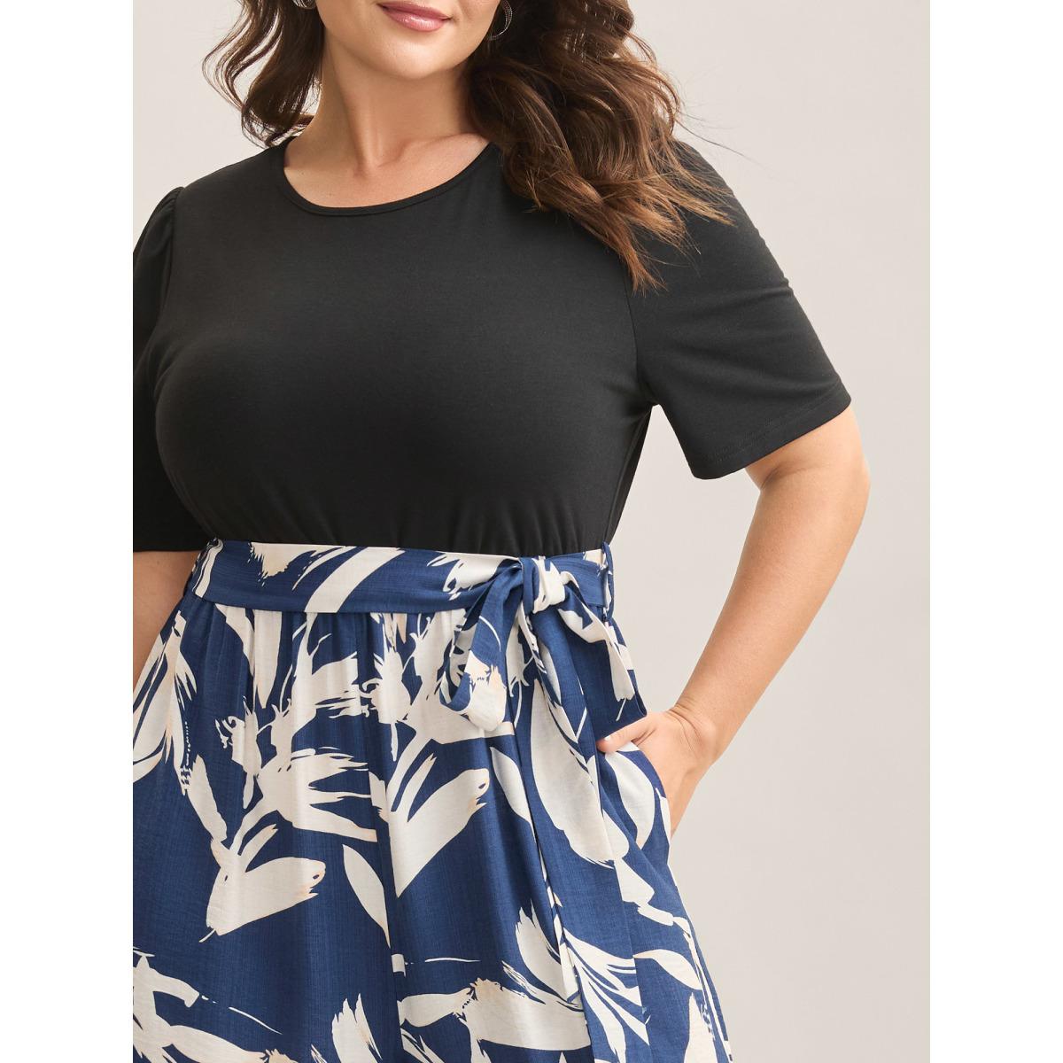 Plus Size Black Feather Print Contrast Pockets Belted Jumpsuit Women Short sleeve Round Neck Work Loose Jumpsuits BloomChic 14-16/1X Product Image