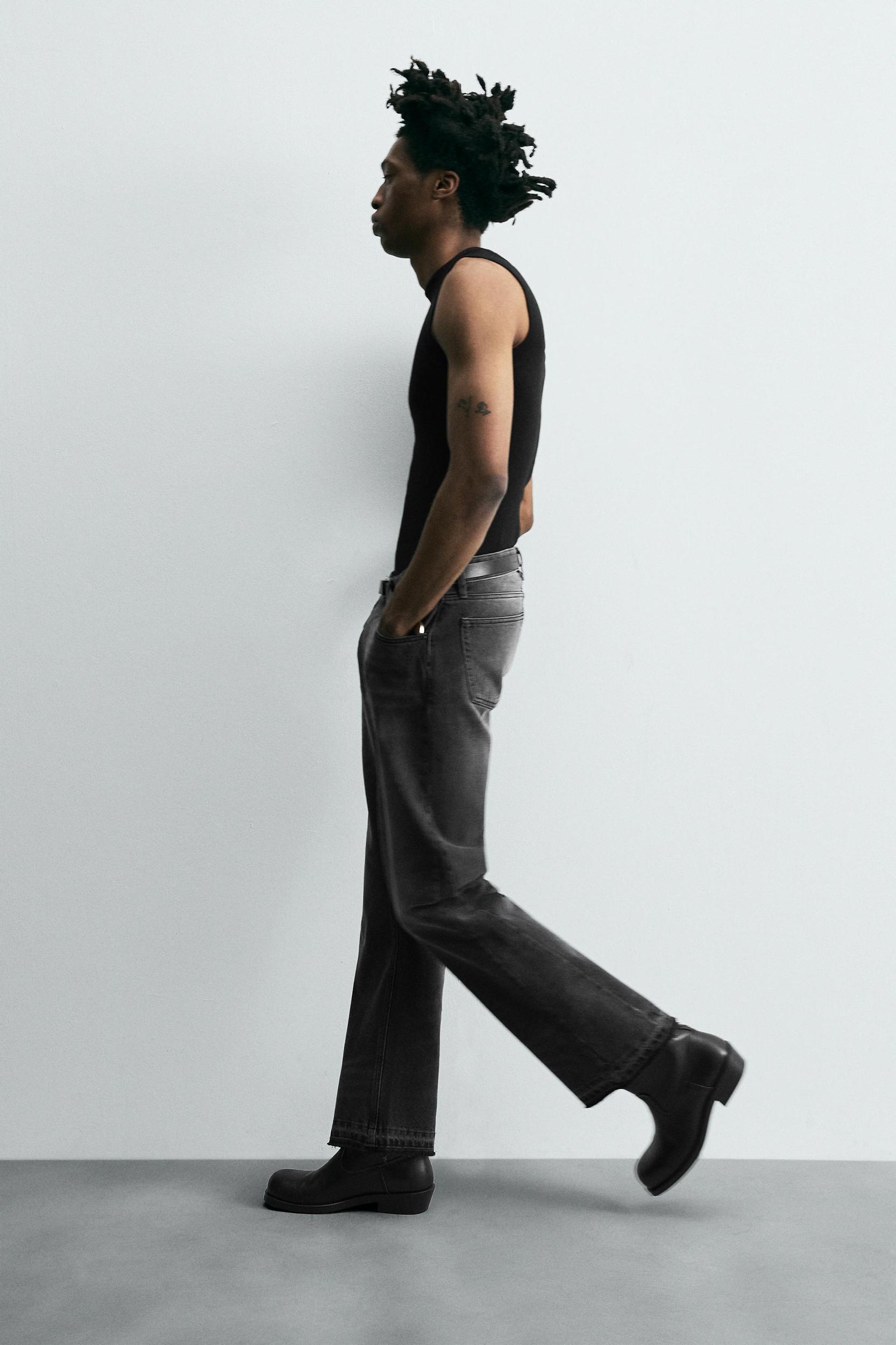 FLARE FIT JEANS Product Image
