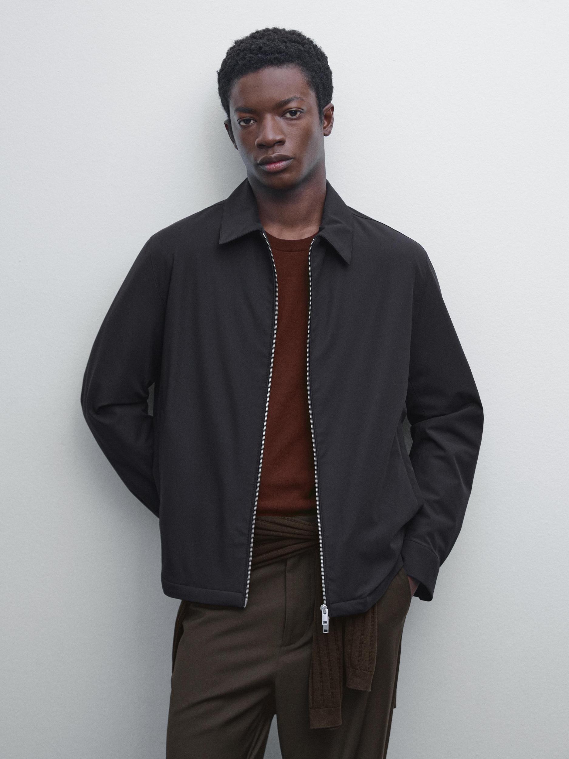 Lightweight water-repellent jacket Product Image