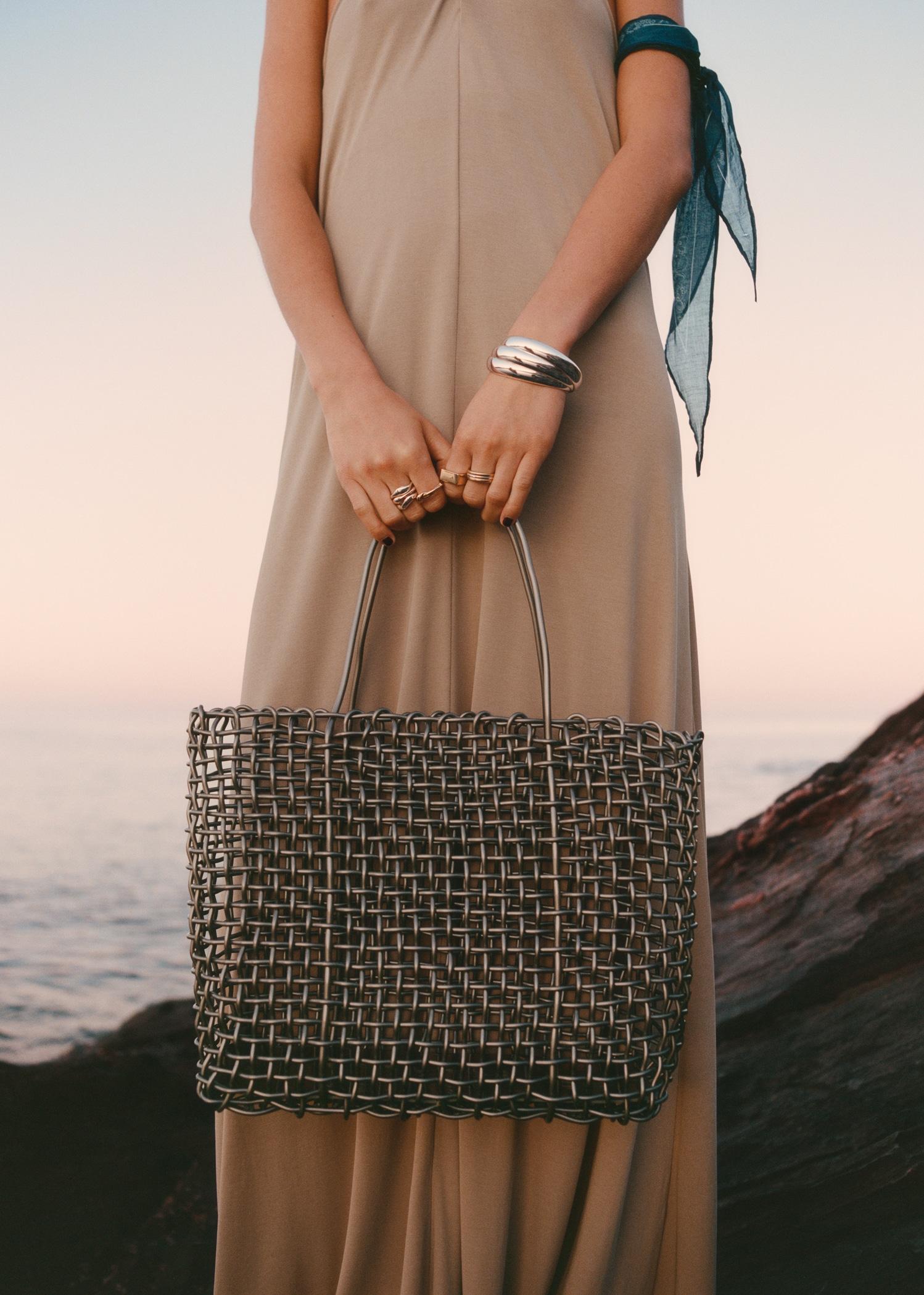 Braided shoulder bag - Women | MANGO USA Product Image