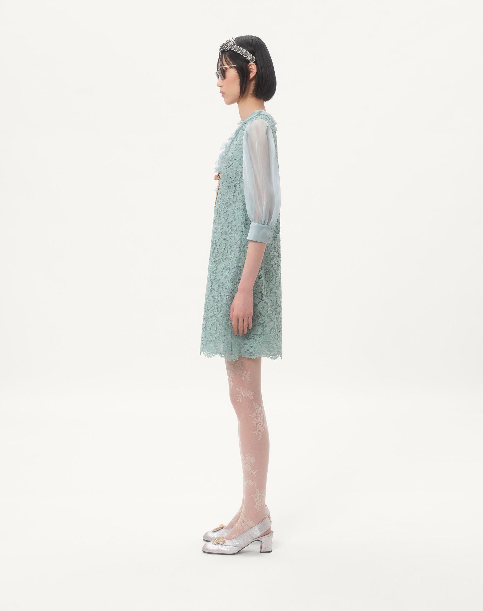 Short Dress In Heavy Lace Product Image