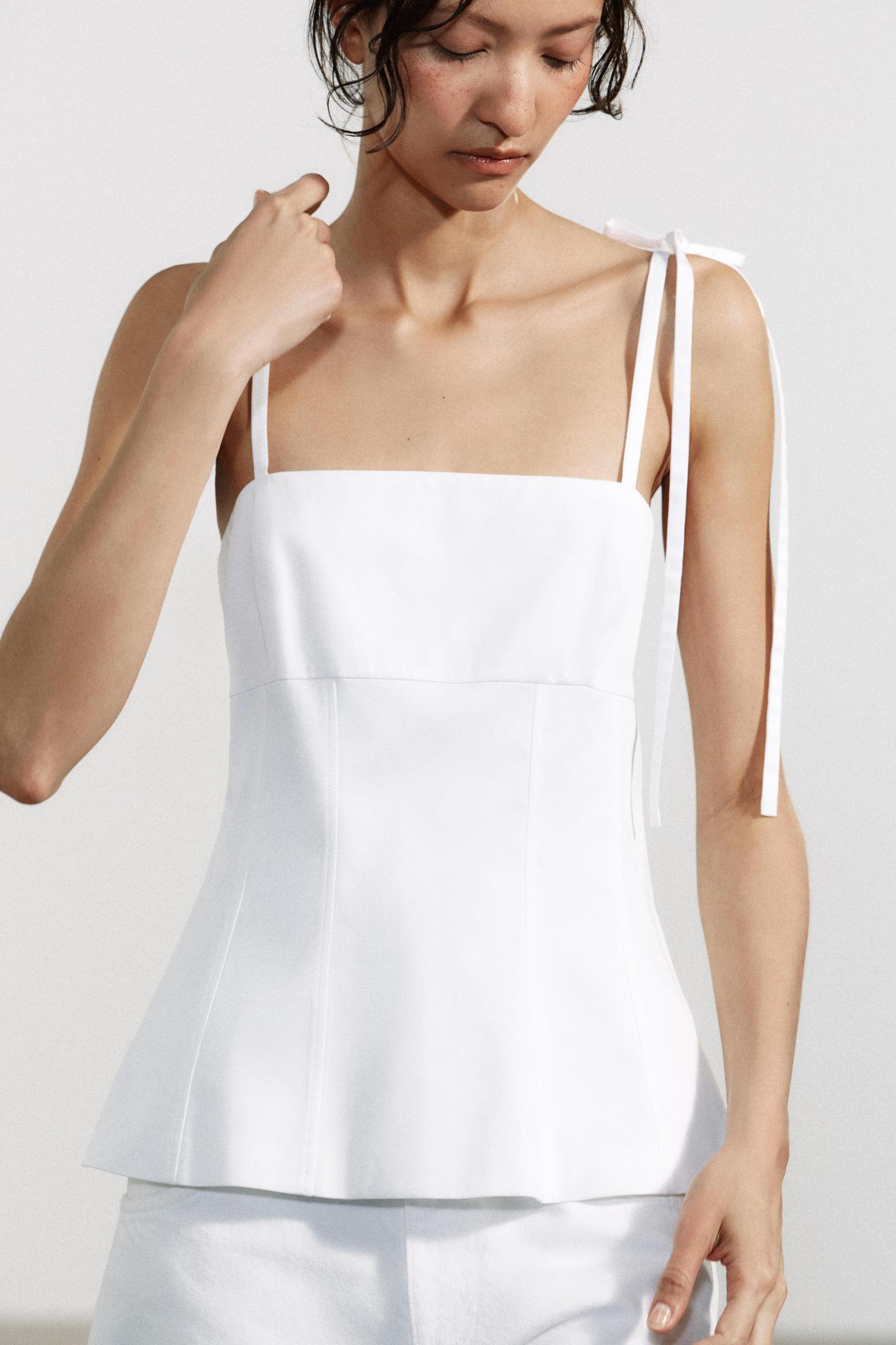 FITTED TIE TOP Product Image