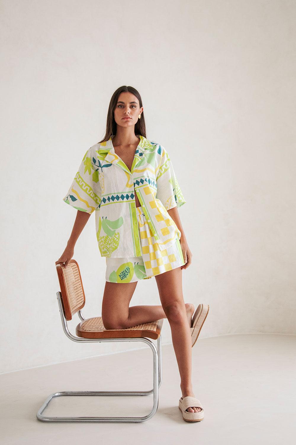 Seona Shorts - Prego Verde Product Image