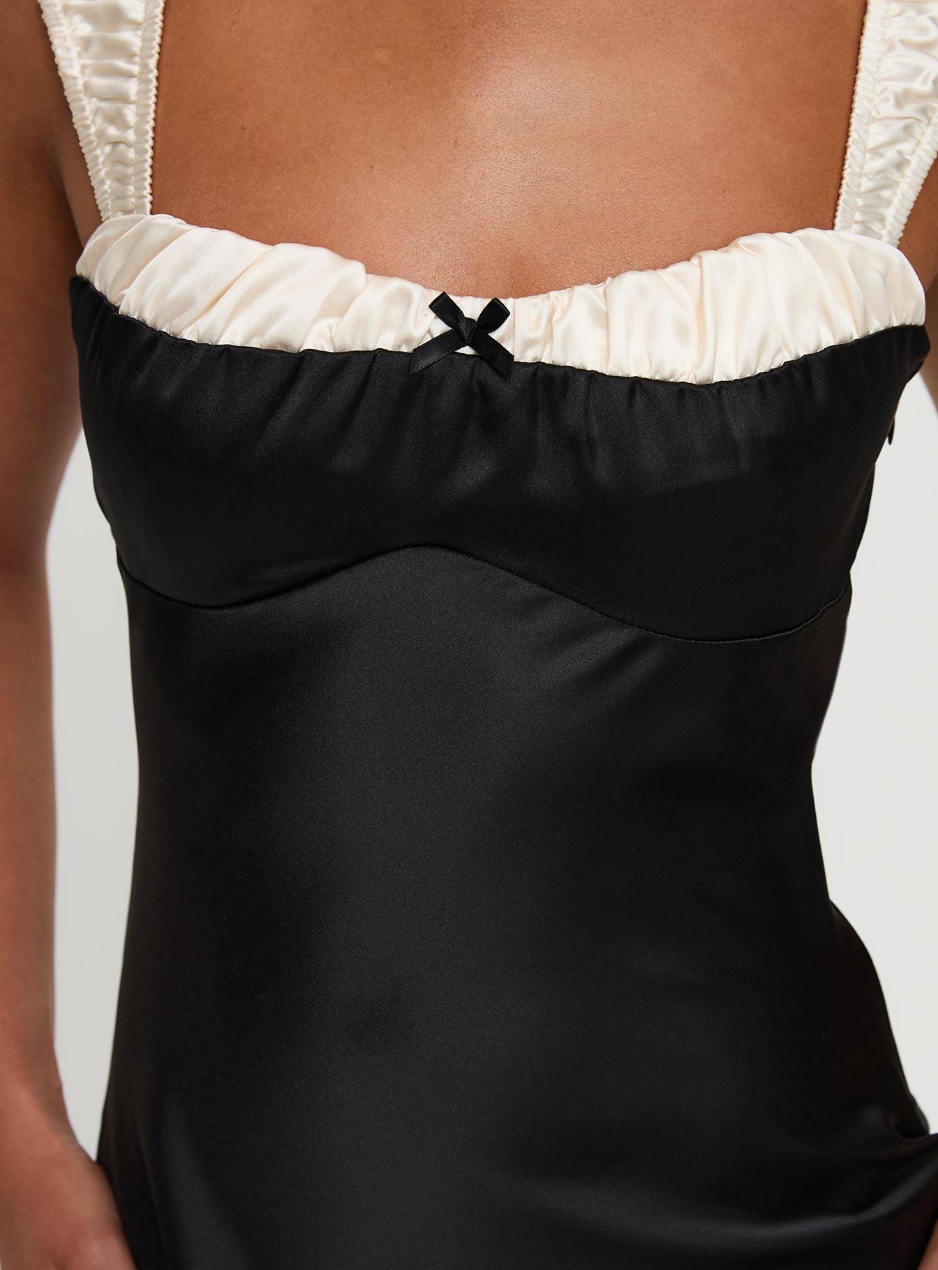 Emmert Maxi Dress Black Product Image