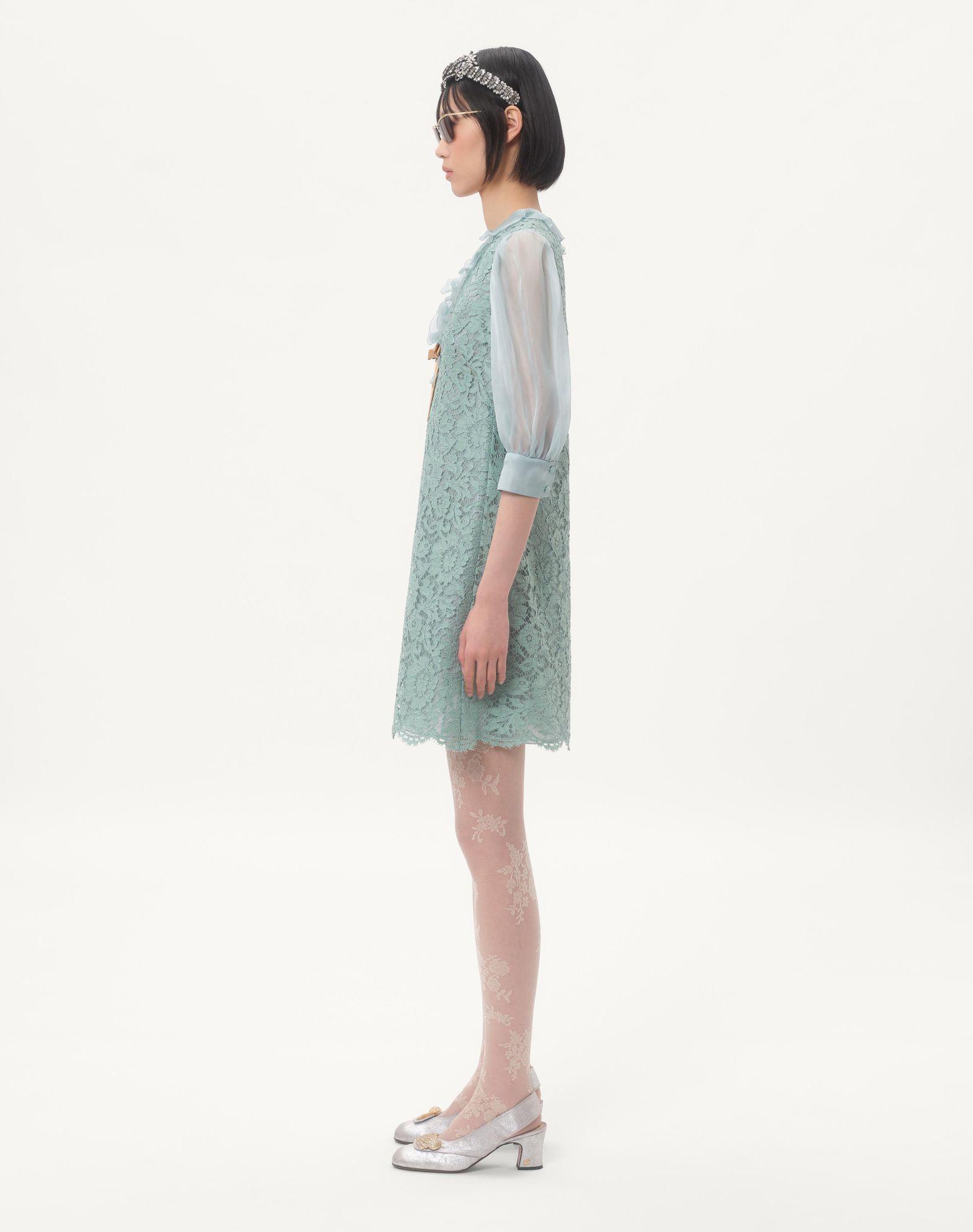 Short Dress In Heavy Lace Product Image