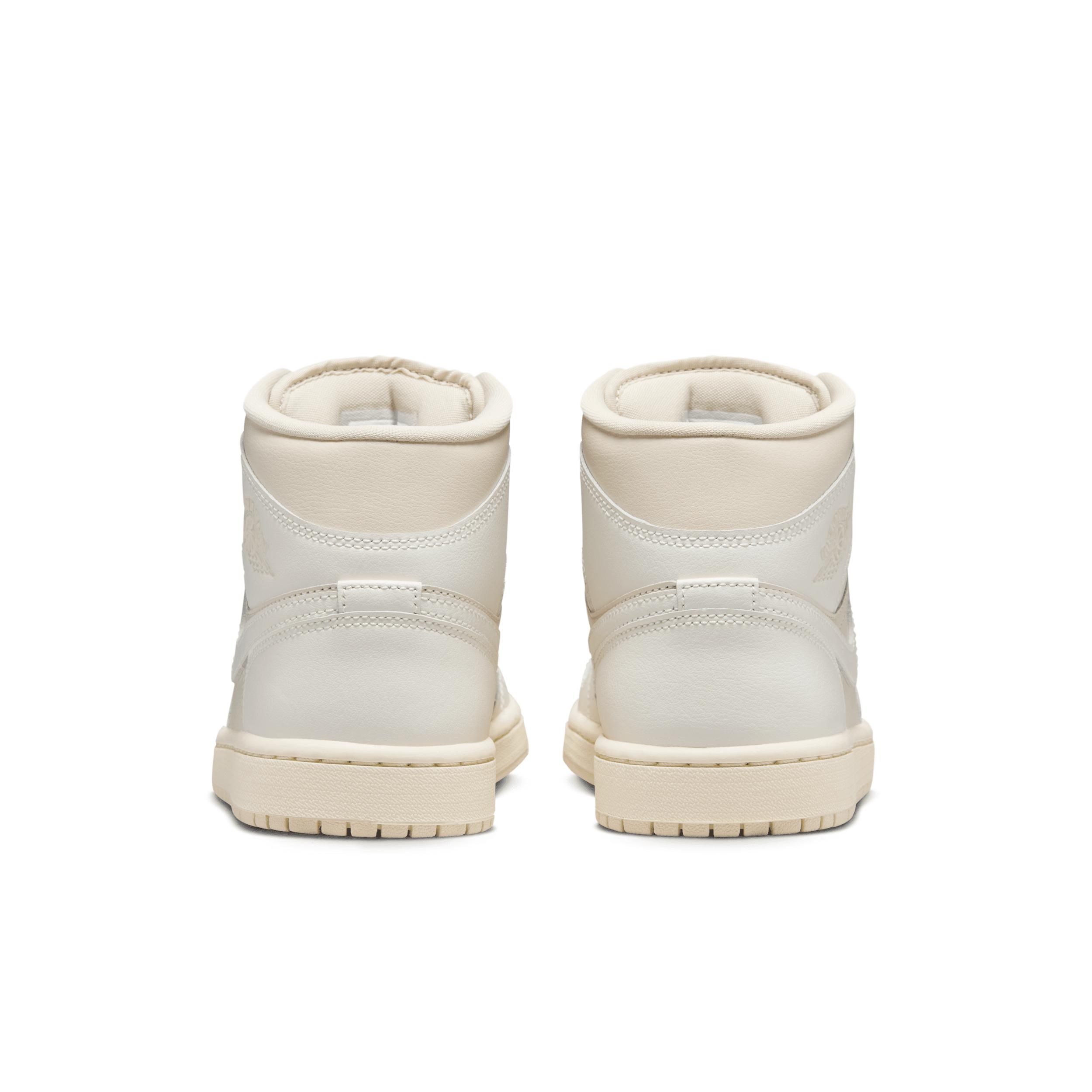 Women's Air Jordan 1 Mid Shoes Product Image