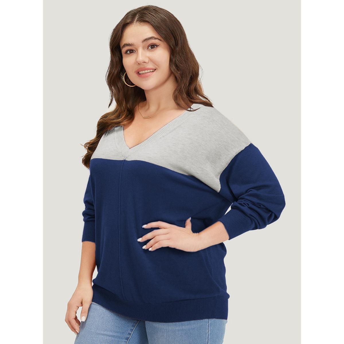 Plus Size Supersoft Essentials Colorblock Two Tone Patchwork V Neck Pullover Green Women Leisure Loose Long Sleeve V-neck Casual Pullovers BloomChic 28/5X Product Image