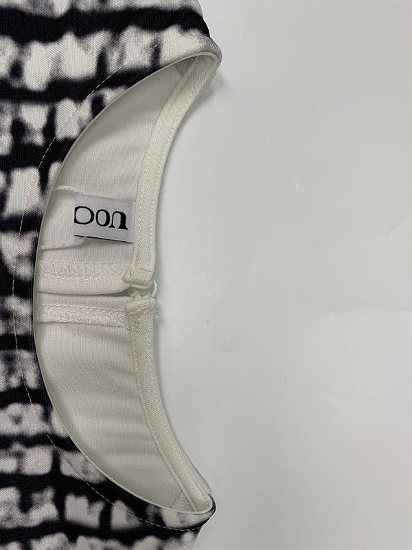 Loose Three-Quarter Sleeves Printed Split-Front Round-Neck Midi Dresses Product Image